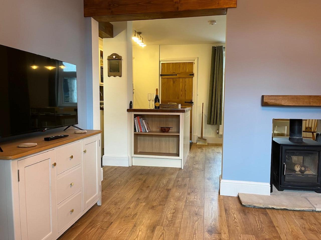 One Jubilee Cottages