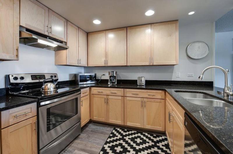 Ski-In, Ski-Out 1 Bedroom At Peak 9 Near Main Street view 3