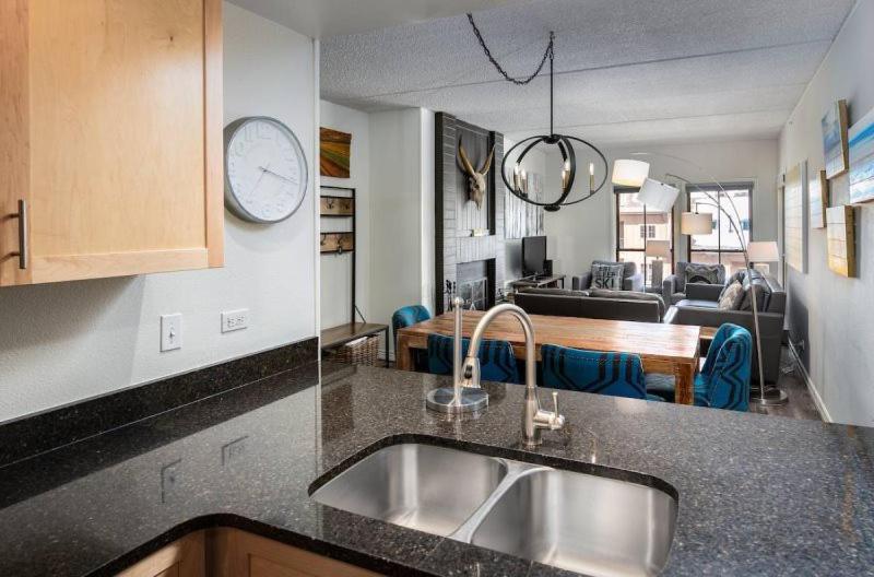 Ski-In, Ski-Out 1 Bedroom At Peak 9 Near Main Street view 4