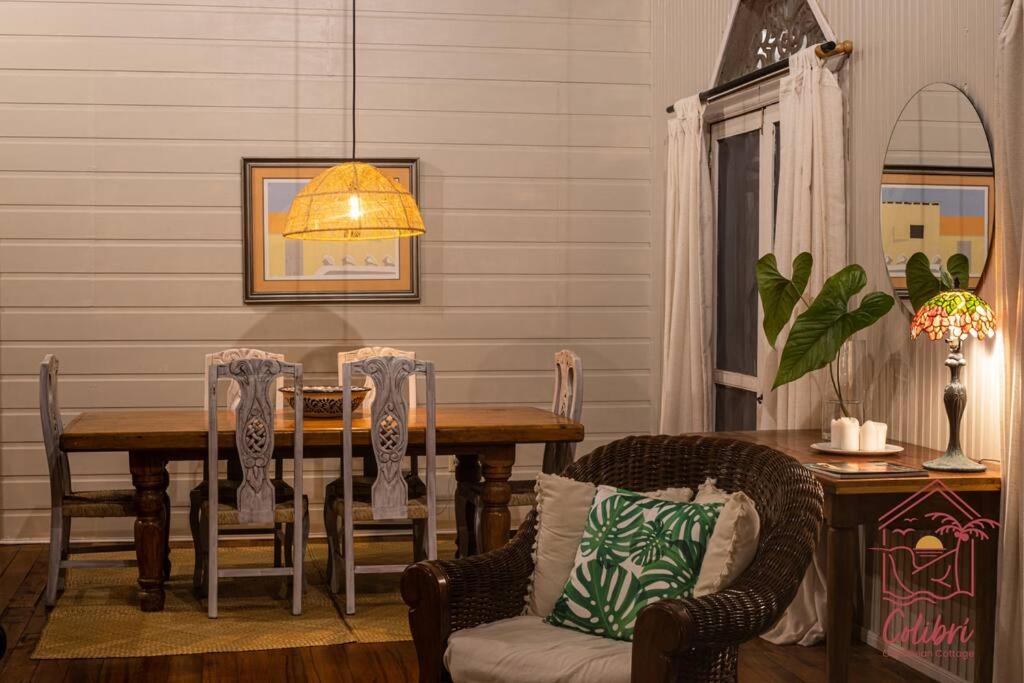 Colibri Caribbean Cottage, hermosa y amplia casa a pasos de una exótica playa con piscinas naturales