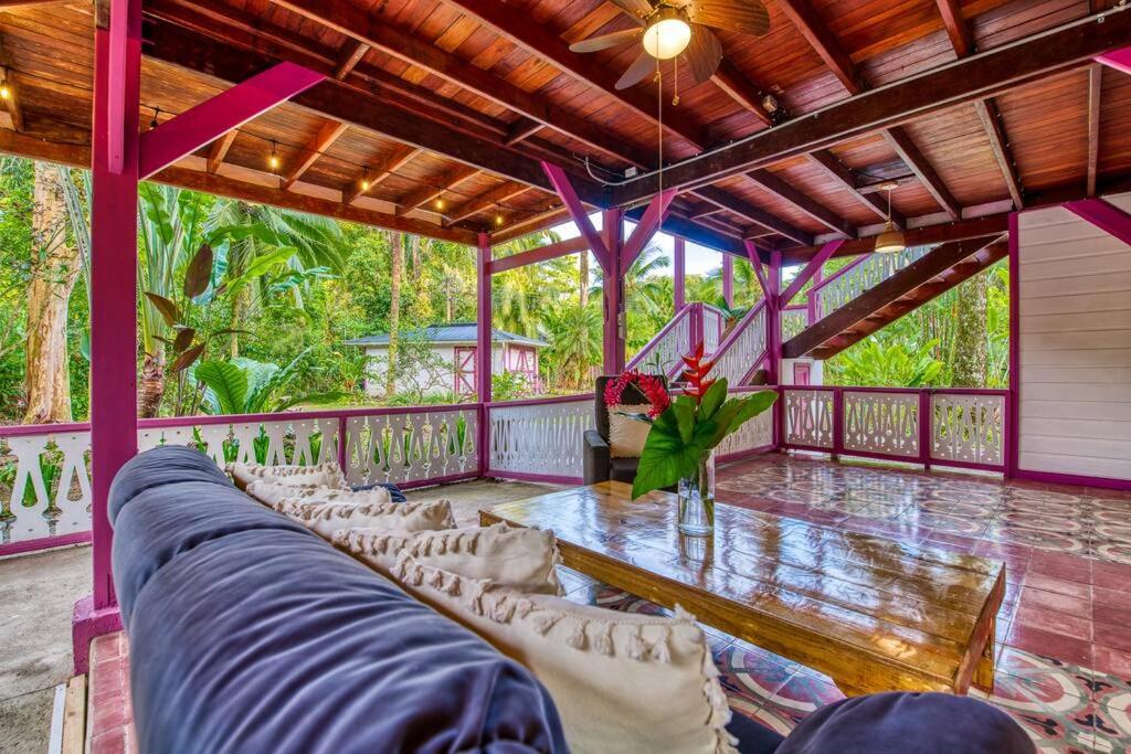Colibri Caribbean Cottage, hermosa y amplia casa a pasos de una exótica playa con piscinas naturales