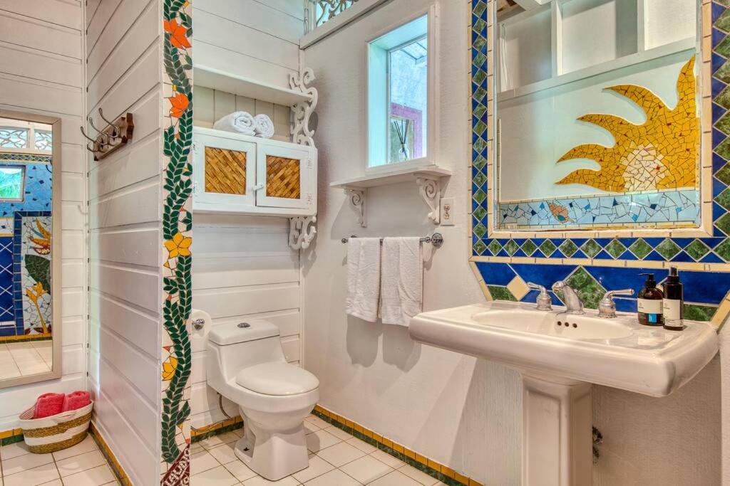 Colibri Caribbean Cottage, hermosa y amplia casa a pasos de una exótica playa con piscinas naturales