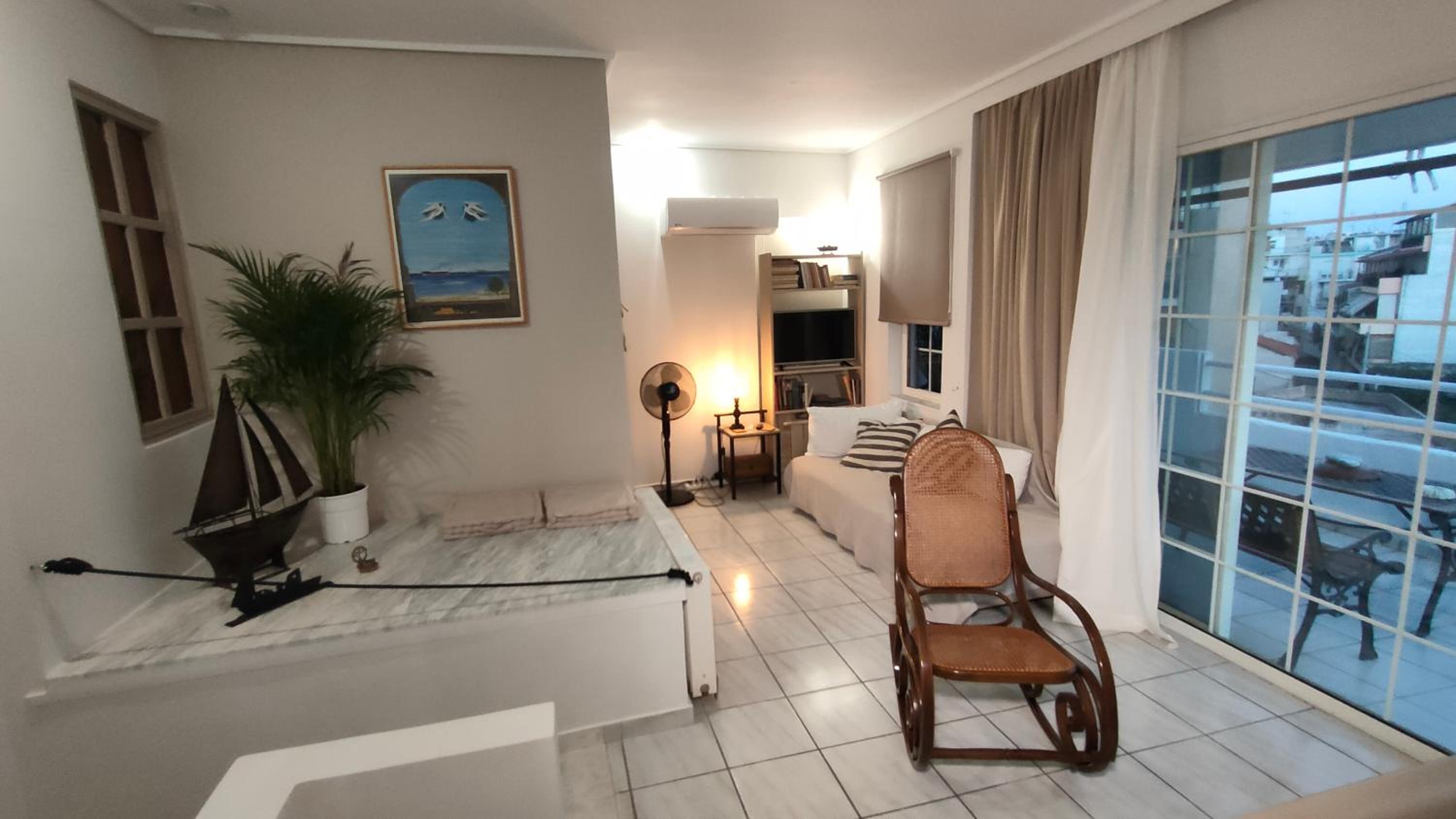 Mets Athens modern Maisonette, spacious view