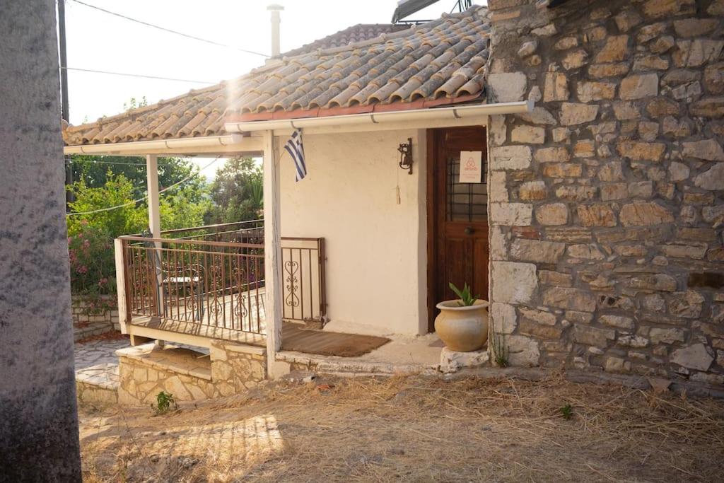 Original stone cottage, beach 4km, WIFI, max 6p view 4