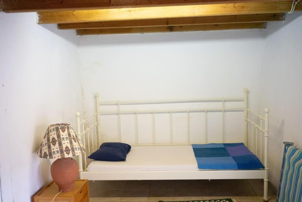 Original stone cottage, beach 4km, WIFI, max 6p view 5