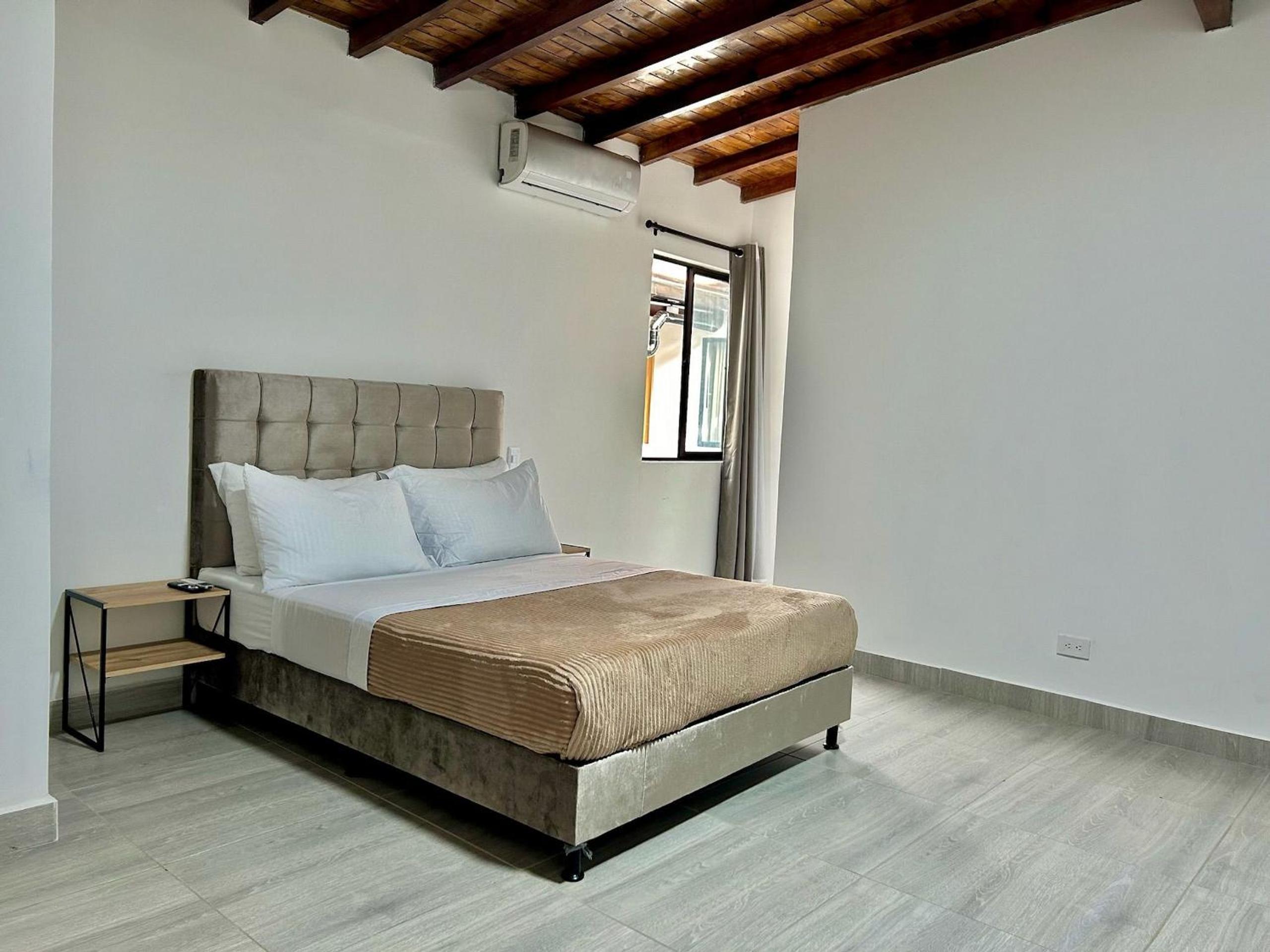 Apartahotel en Laureles