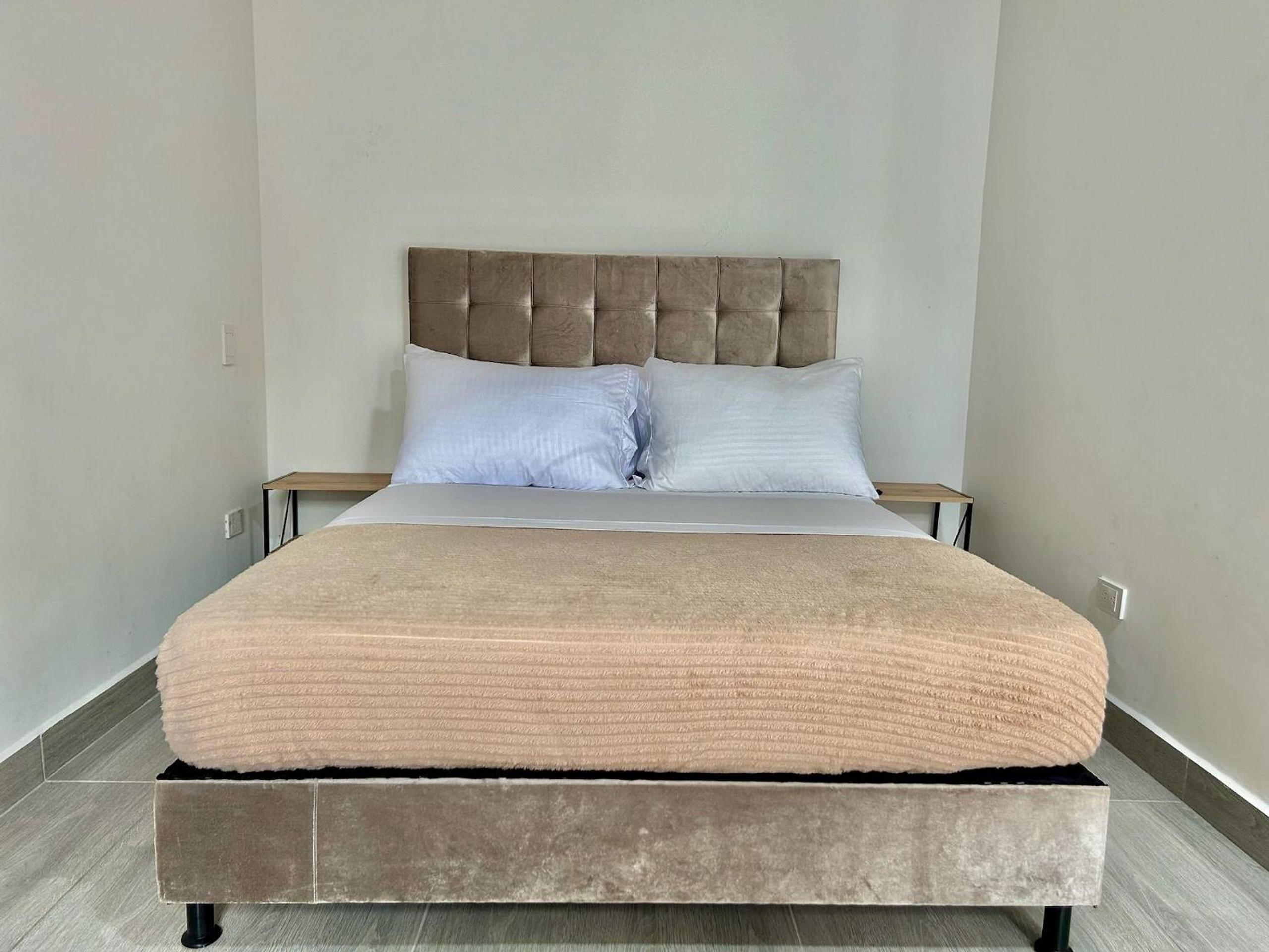 Apartahotel en Laureles