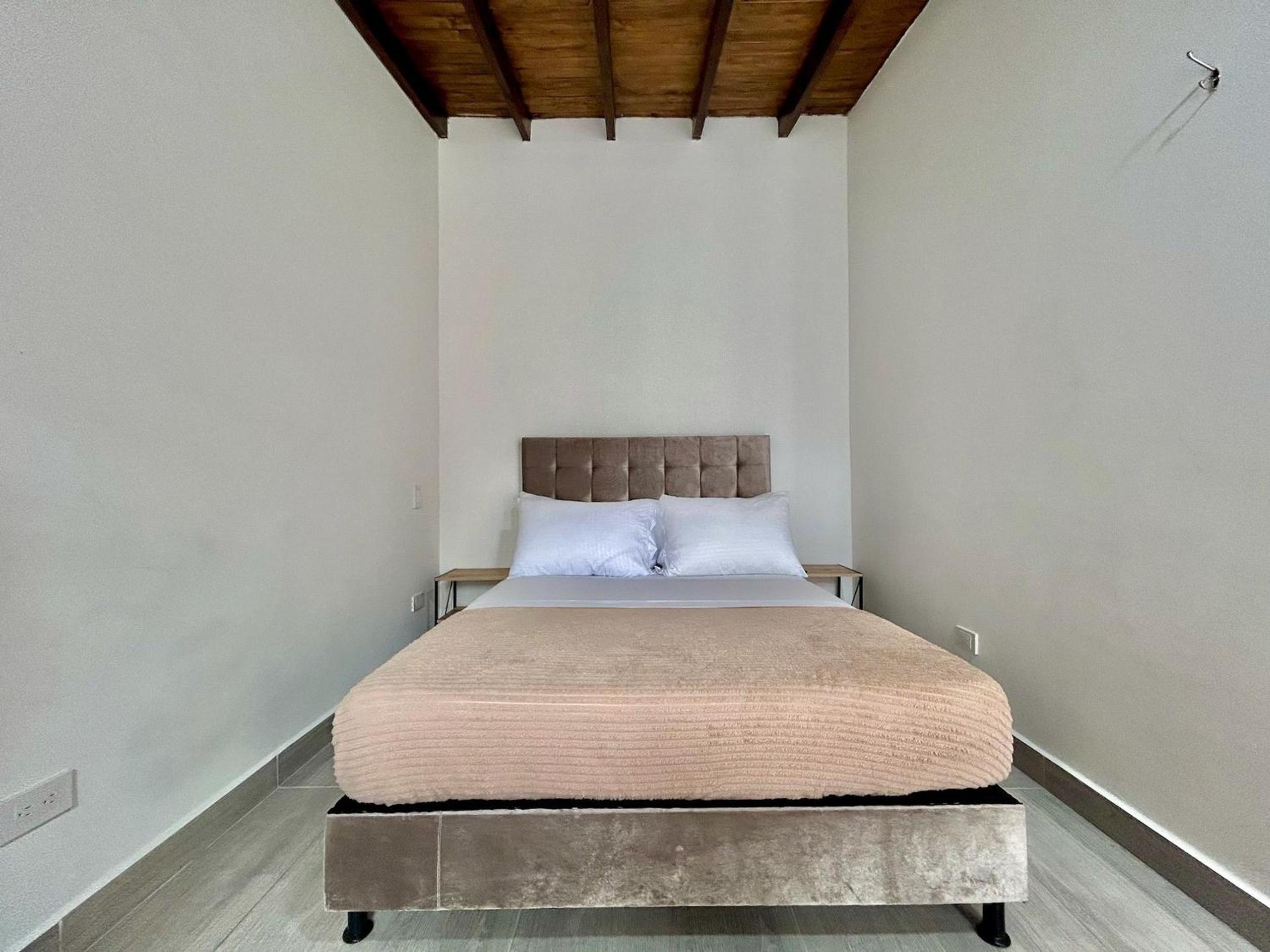 Apartahotel en Laureles