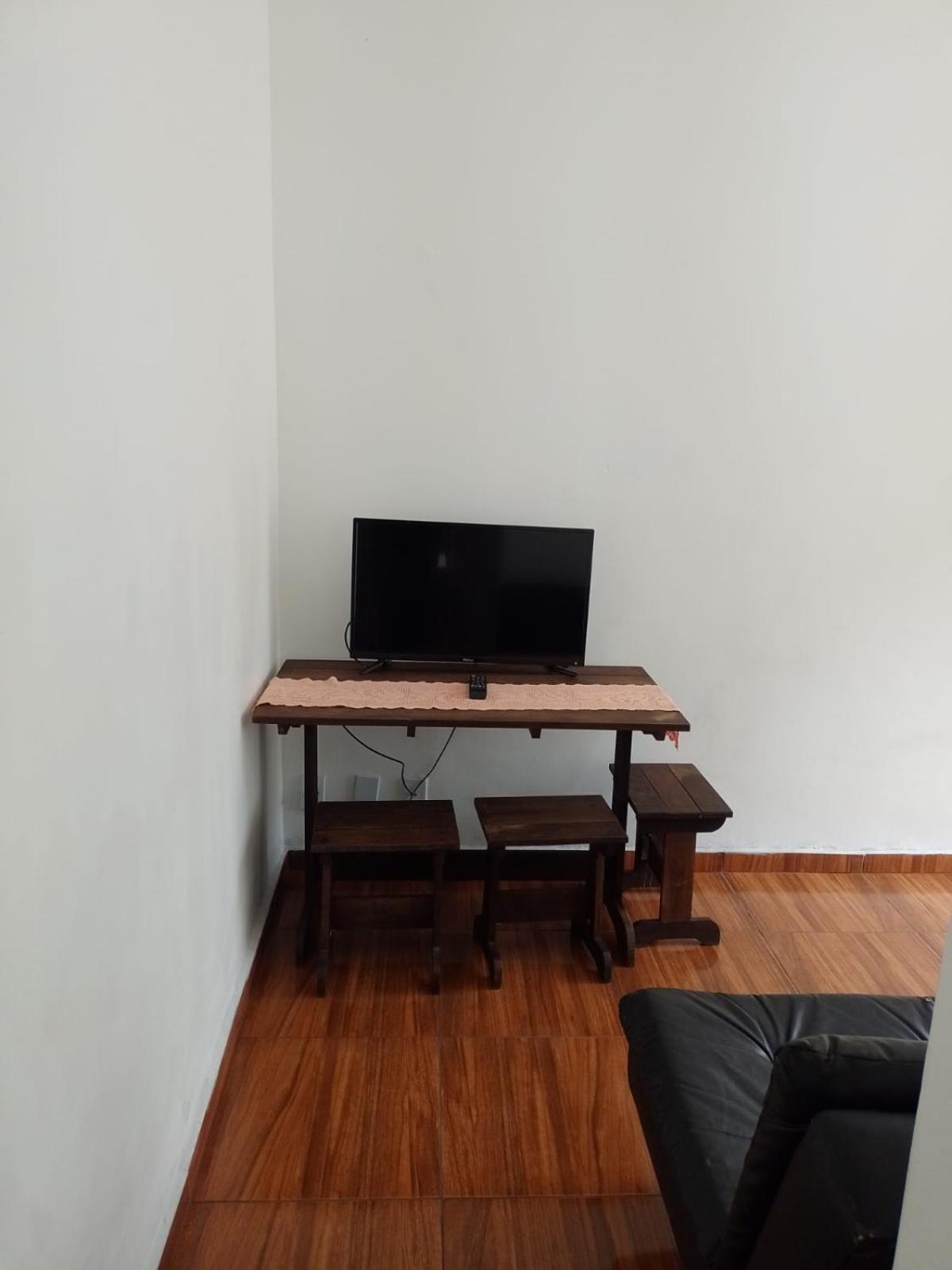 Apartamento até 10 pessoas, 4 quadras Praia Grande Ubatuba-SP