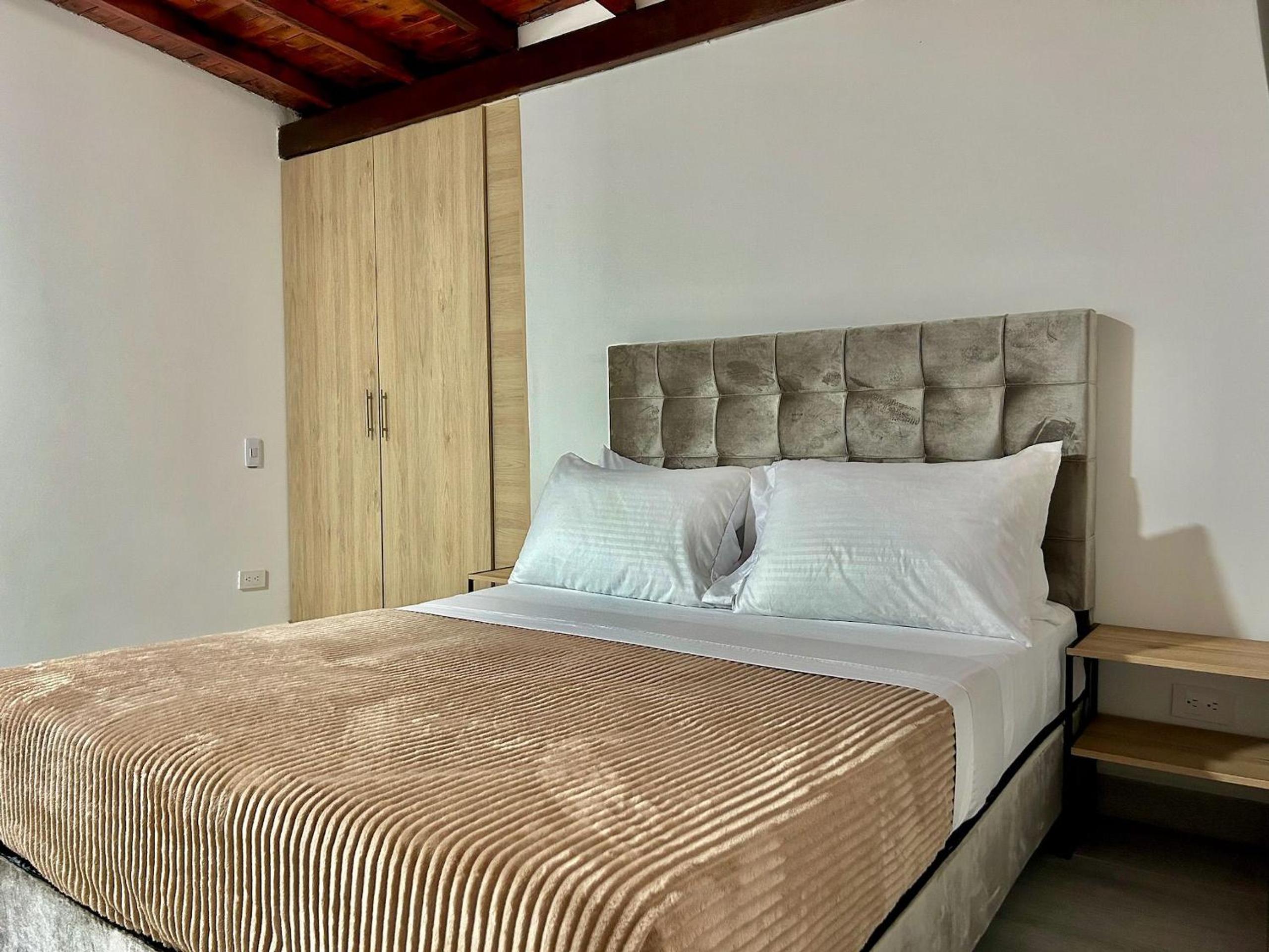 Apartahotel en Laureles