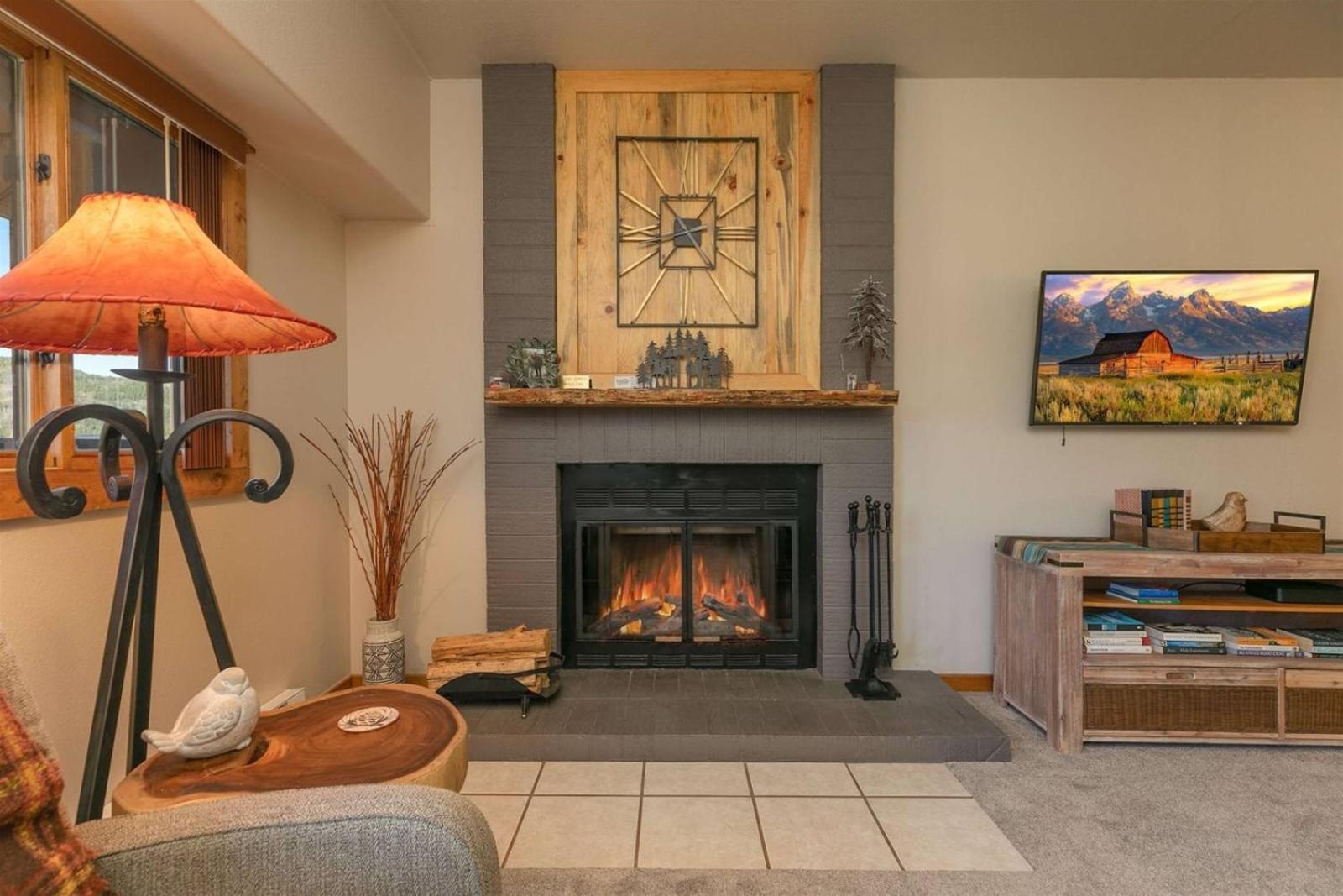 Comfortable 2-Bedroom Village At Breckenridge Condo view 3