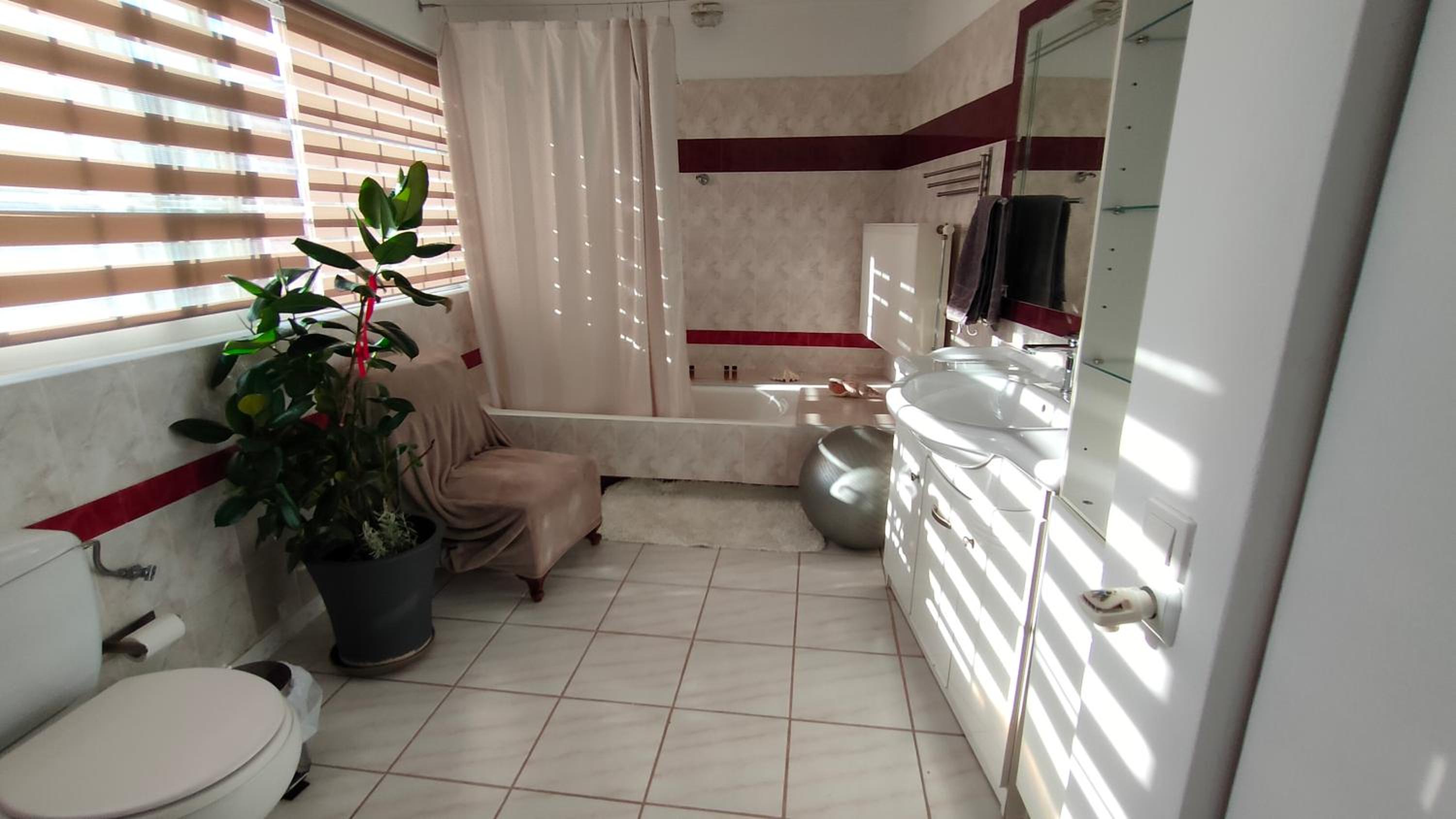 Mets Athens modern Maisonette, spacious view