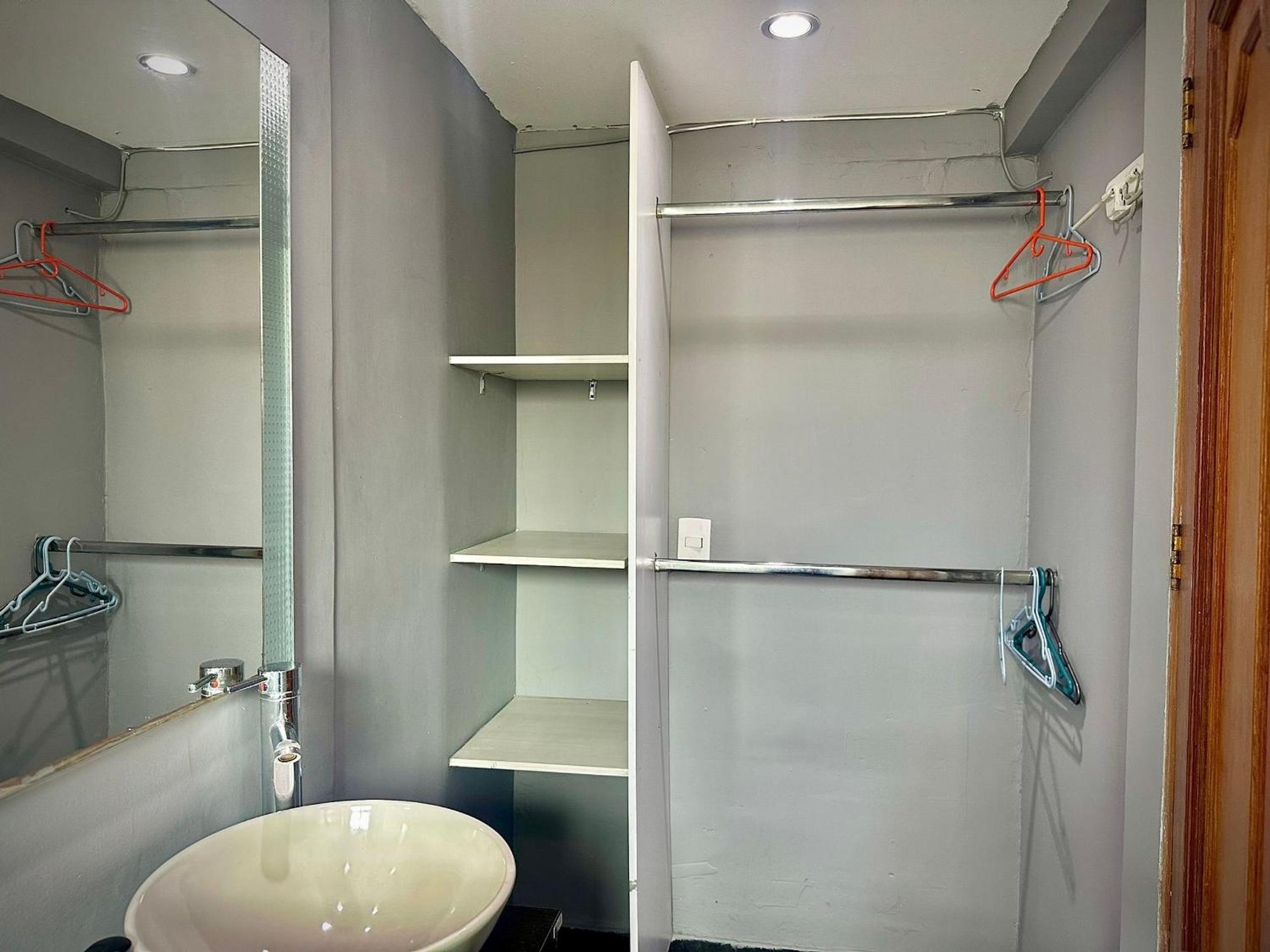 Laureles Apartments and Lofts
