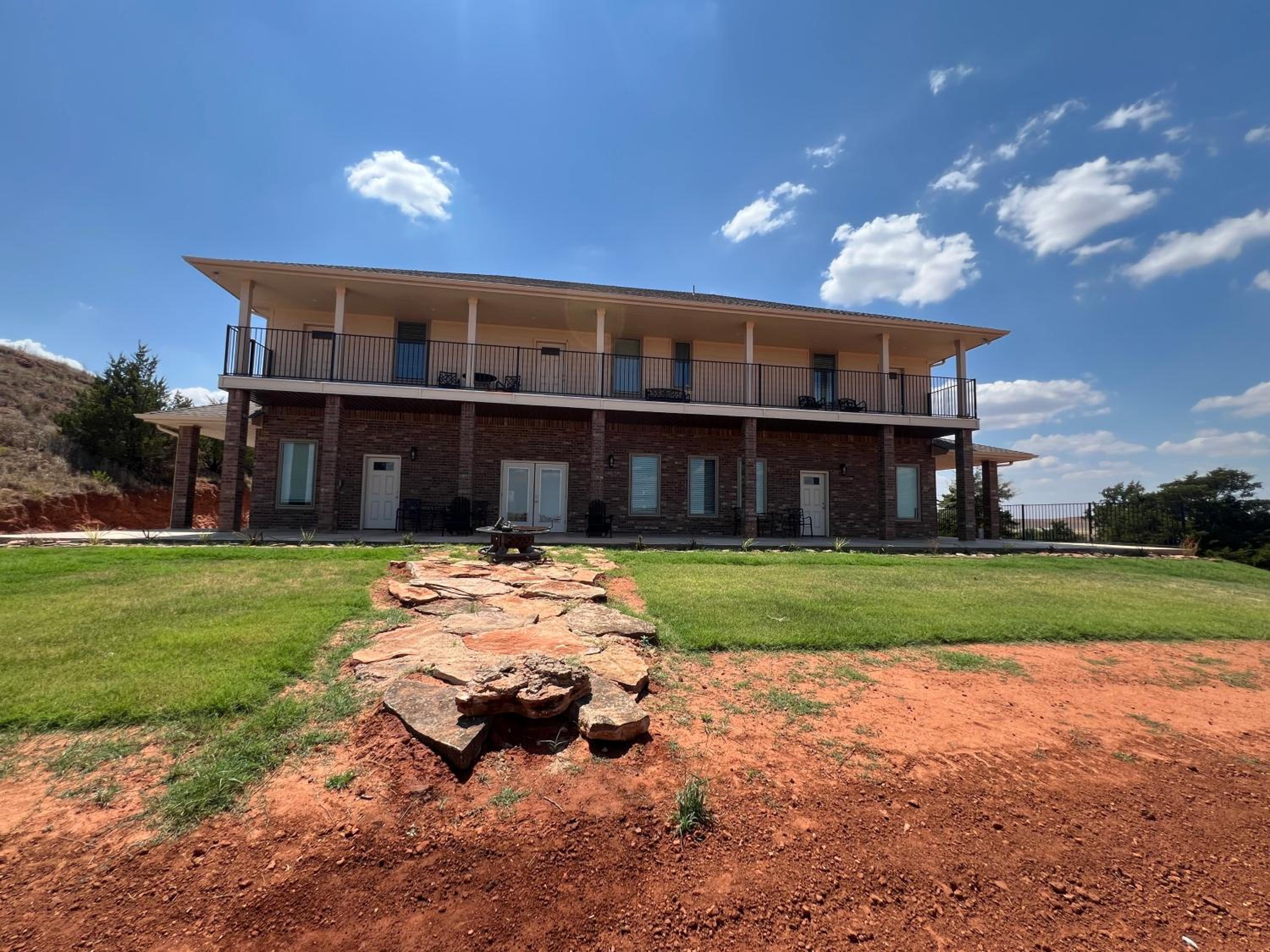 Lakeview Suites