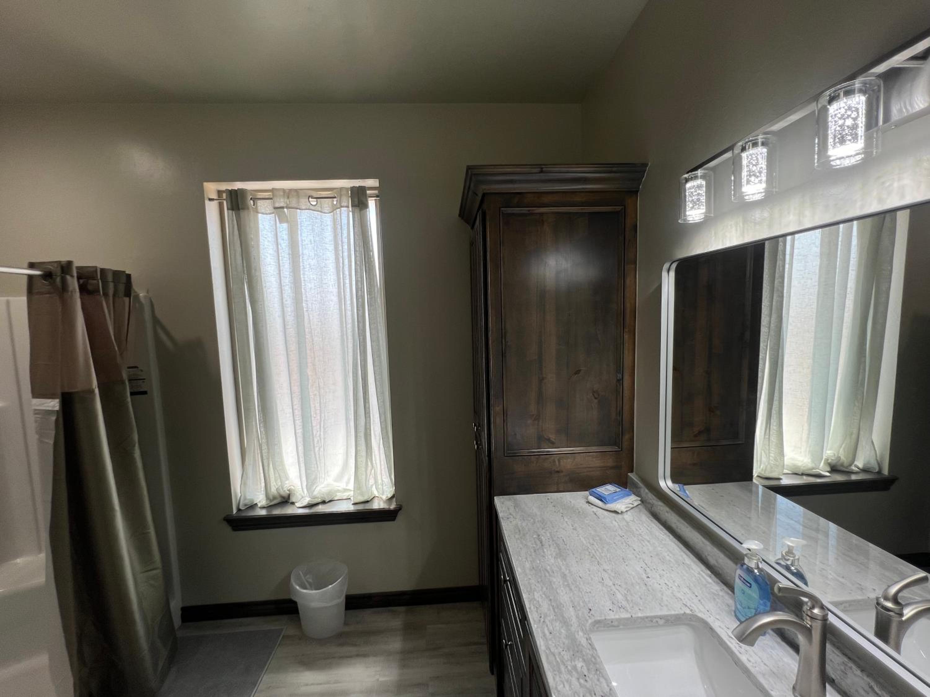Lakeview Suites