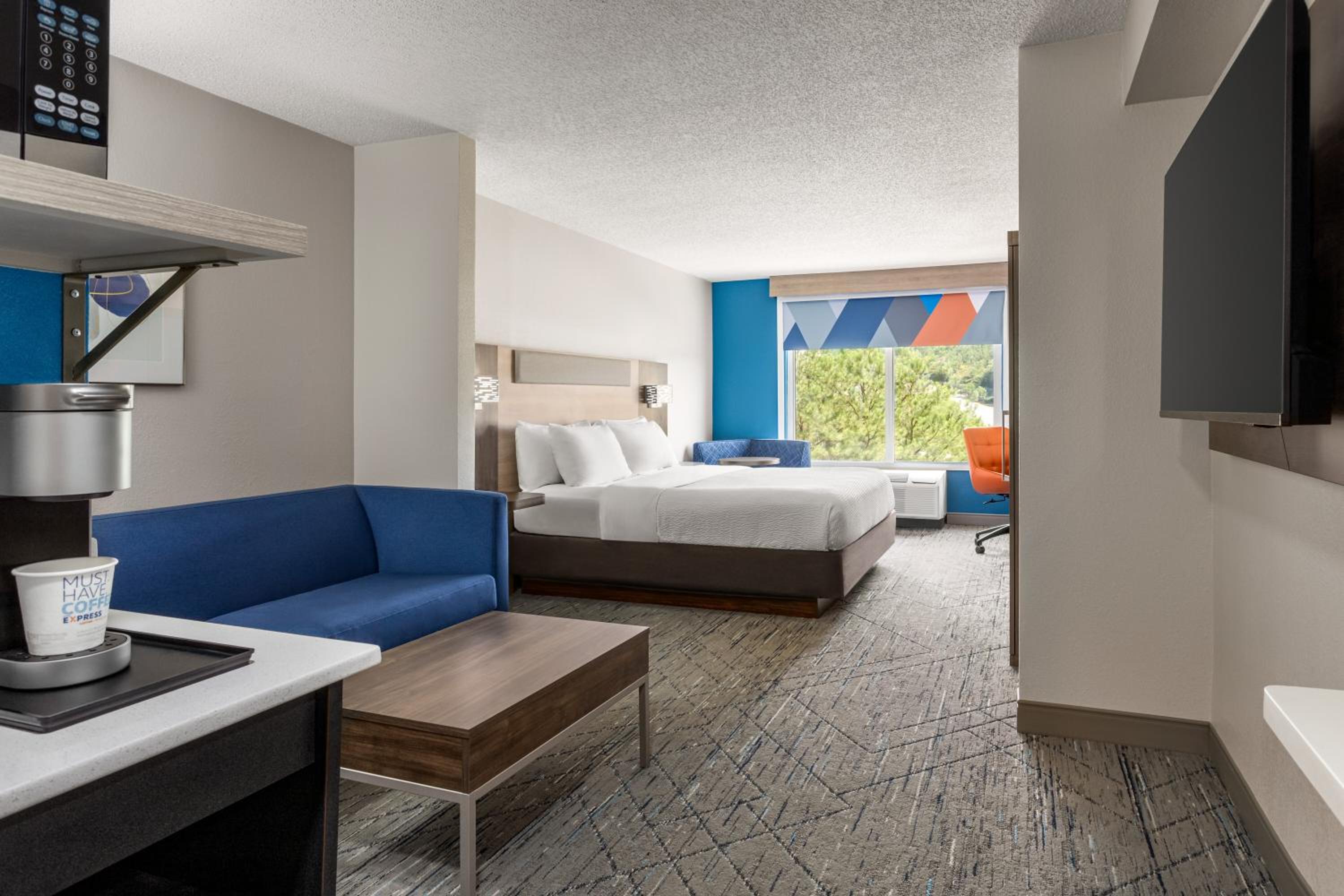 Birmingham Vacations - Holiday Inn Express Birmingham Irondale East, an IHG Hotel - Property Image 6