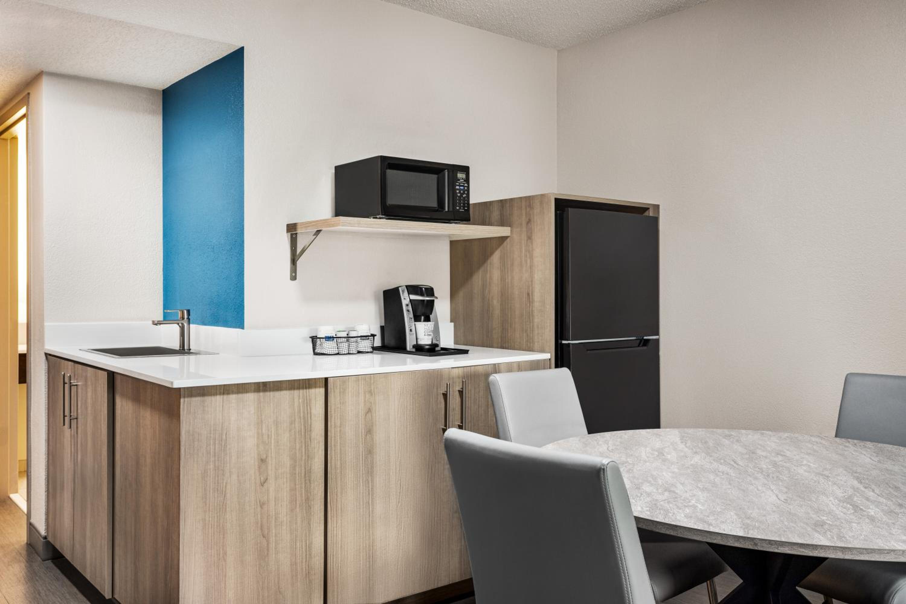 Birmingham Vacations - Holiday Inn Express Birmingham Irondale East, an IHG Hotel - Property Image 5