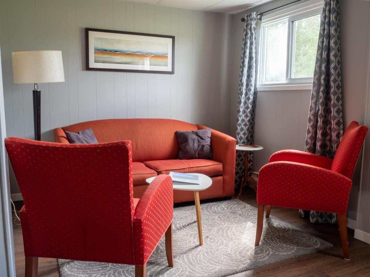 The Rosehall PEC Waterfront Stay