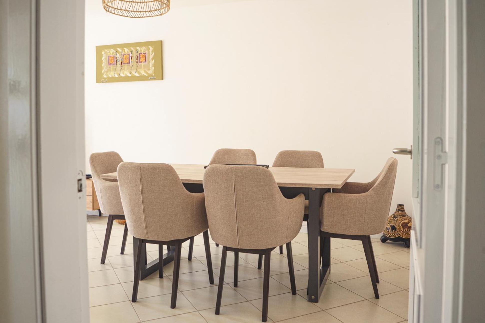 2 bdr cozy beachside apartment, Copacabana - LCGR