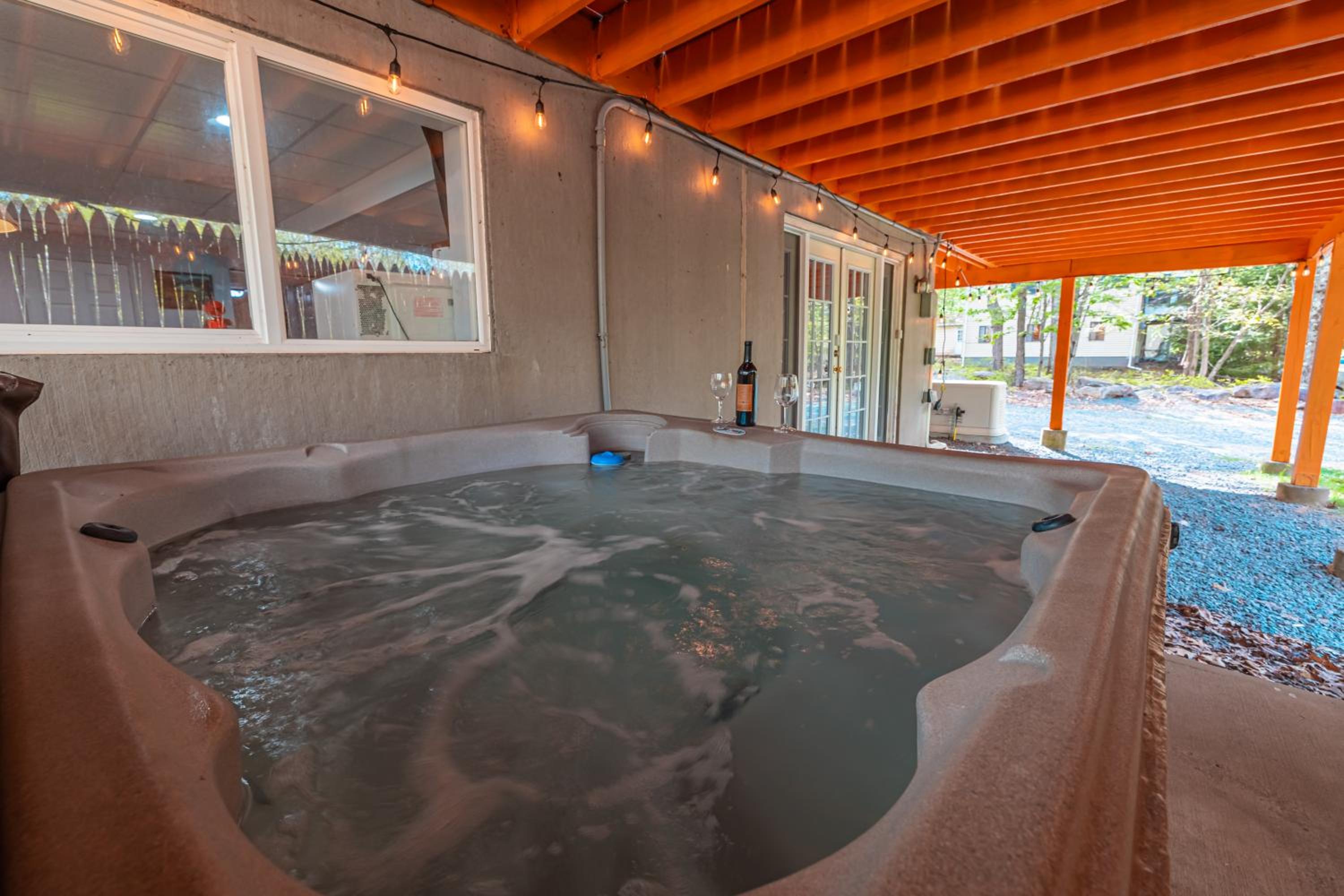 Grand Antilia - 6BR w Hot Tub,GameRoom & BonusRoom view 2