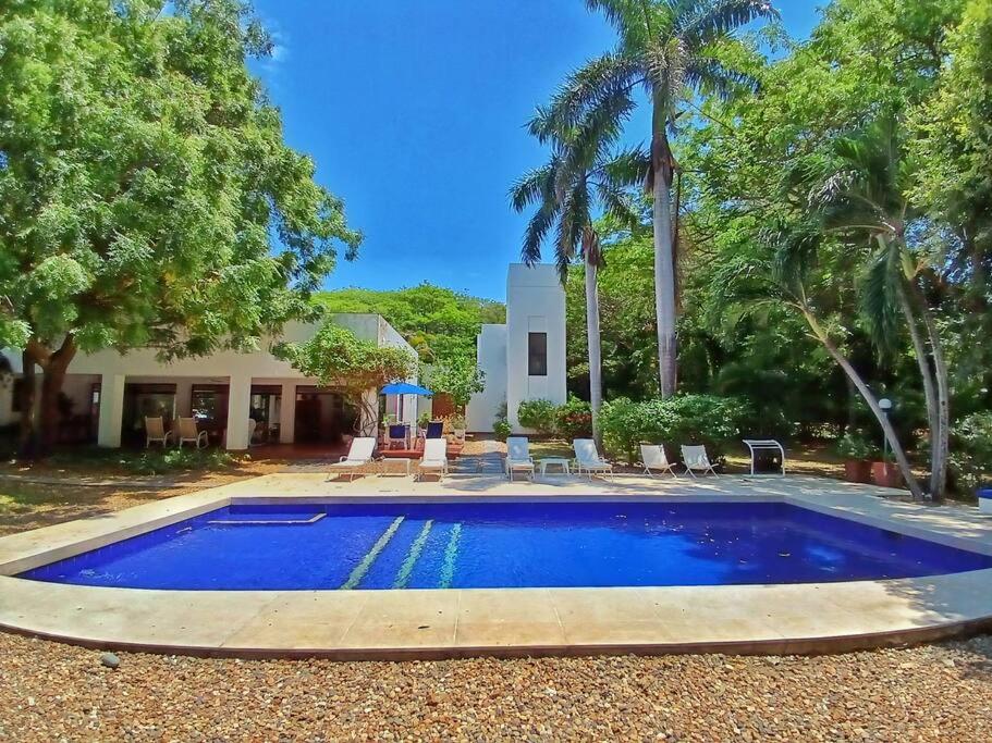 Casa Brisa Girardot - Hermosa Casa Rodeada de Naturaleza