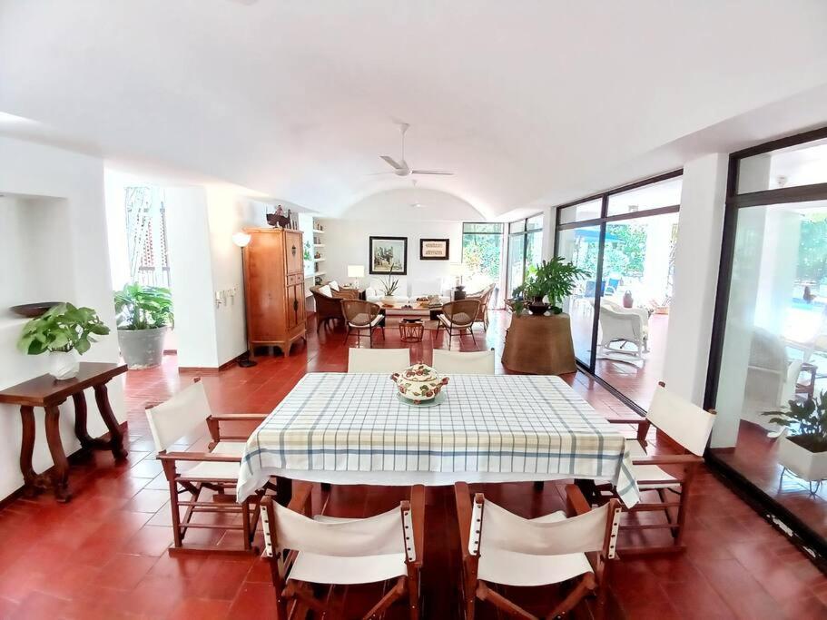 Casa Brisa Girardot - Hermosa Casa Rodeada de Naturaleza