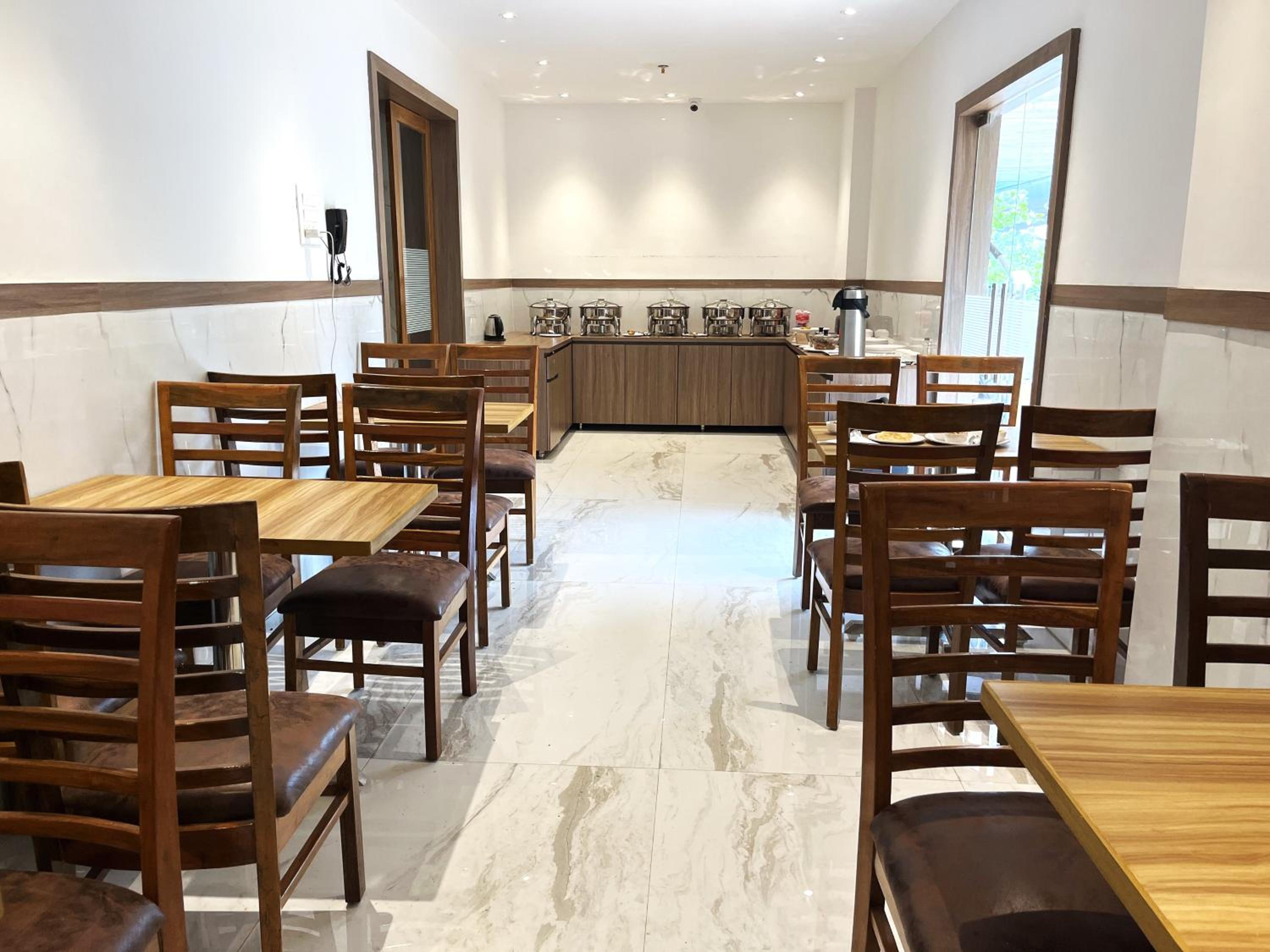 La Dhalia By Glitz Hotels view 3