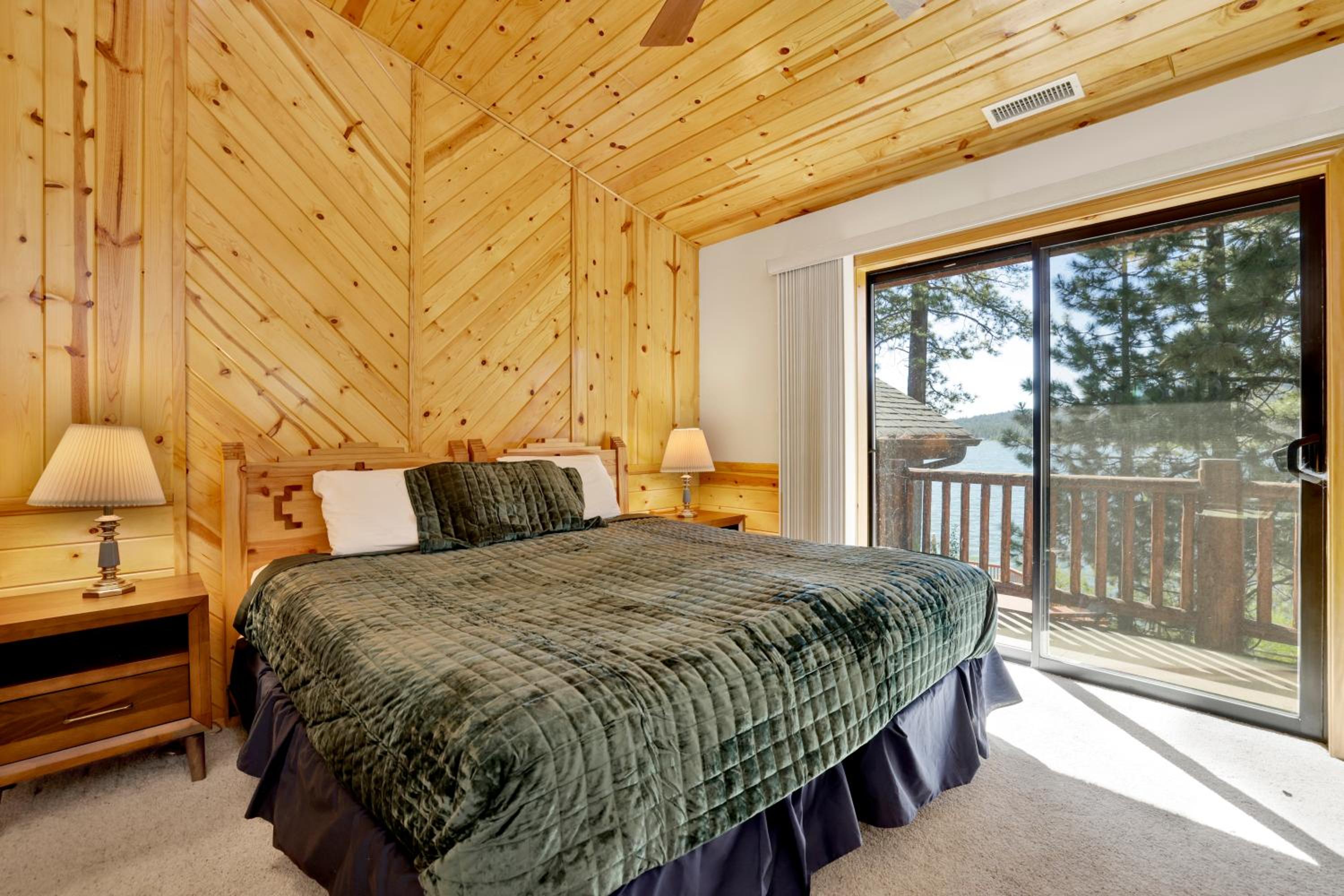 Eagle point lake house #2471