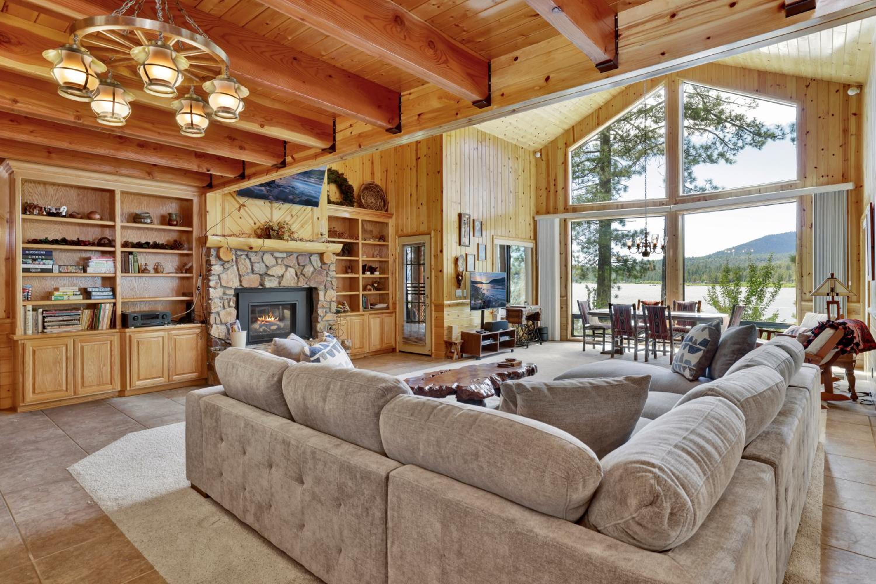 Eagle point lake house #2471