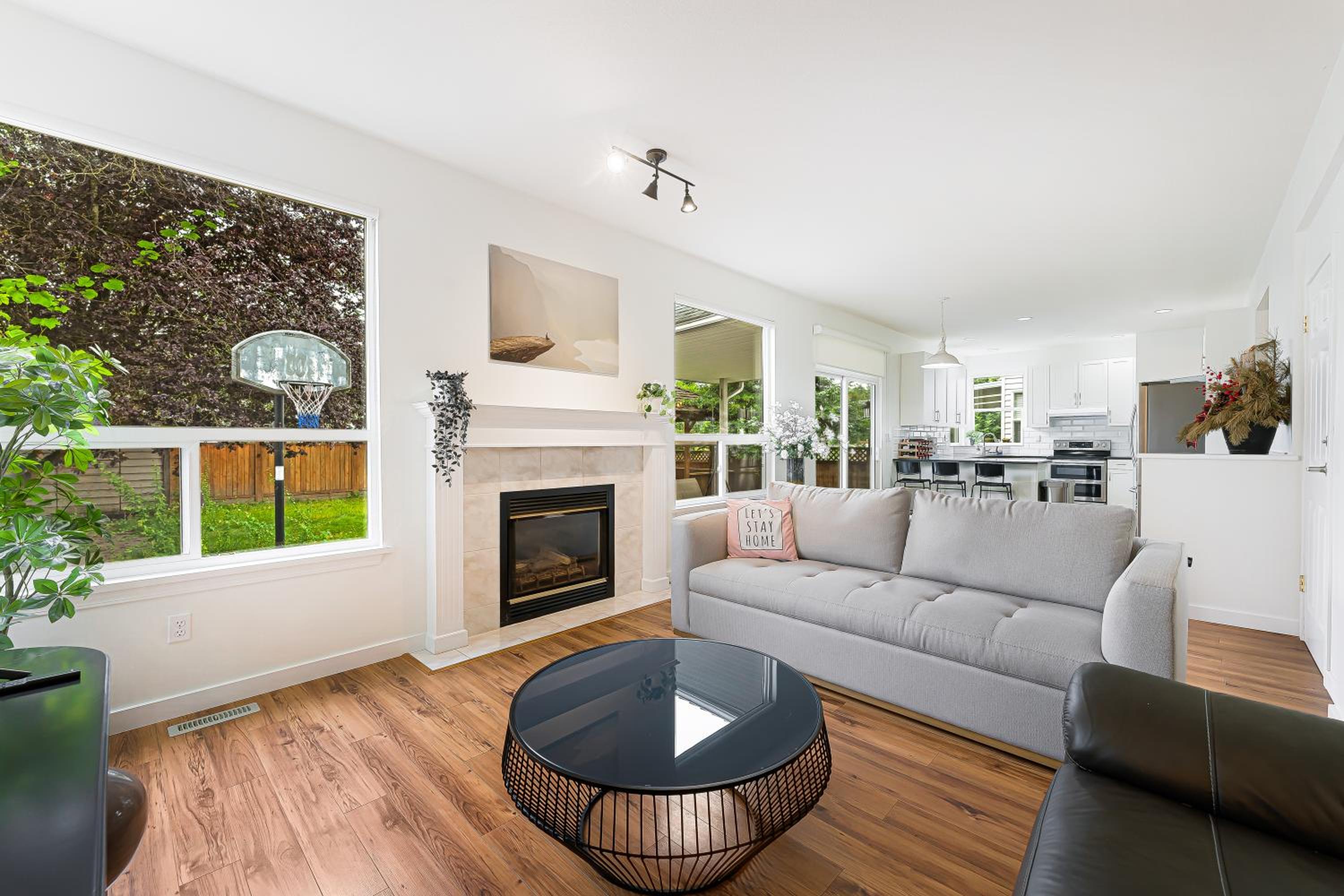 Spacious 4br Home in Fleetwood, with Free Parking - Property Image 15