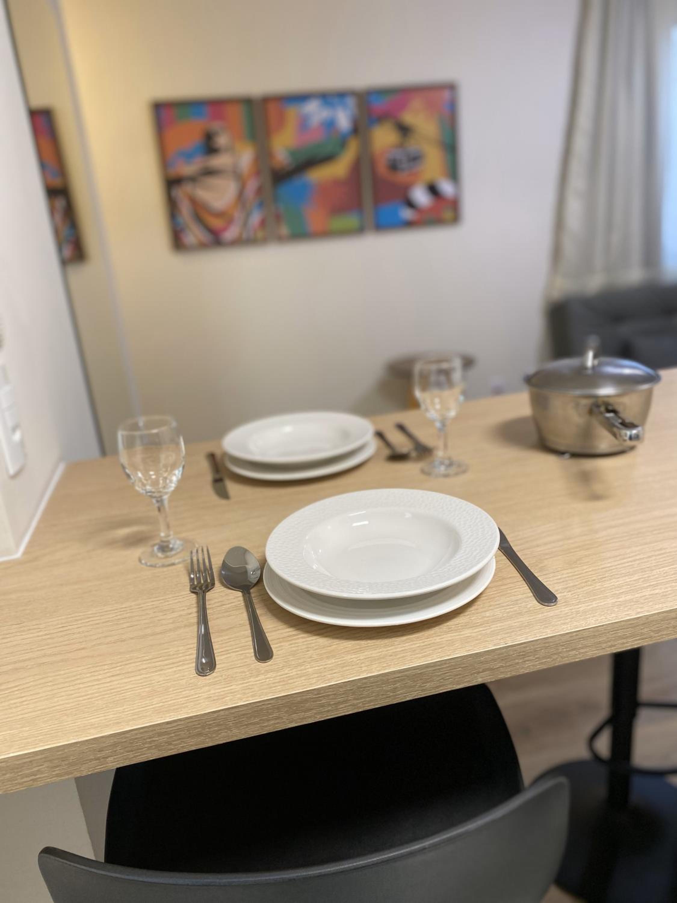 Apartamento Inteiro Novo - 2 Quartos - REGIÃO CENTRAL FOZ