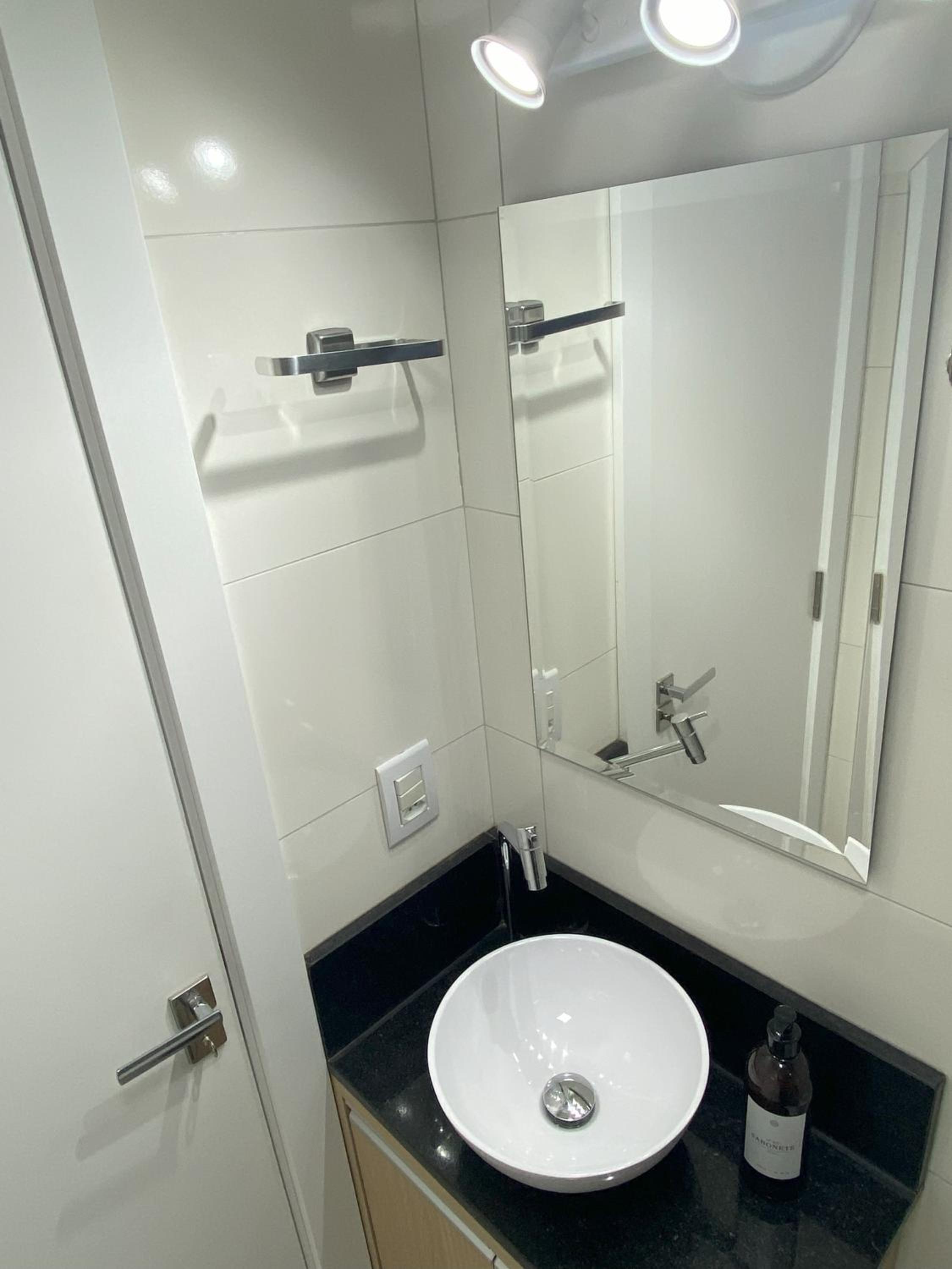 Apartamento Inteiro Novo - 2 Quartos - REGIÃO CENTRAL FOZ