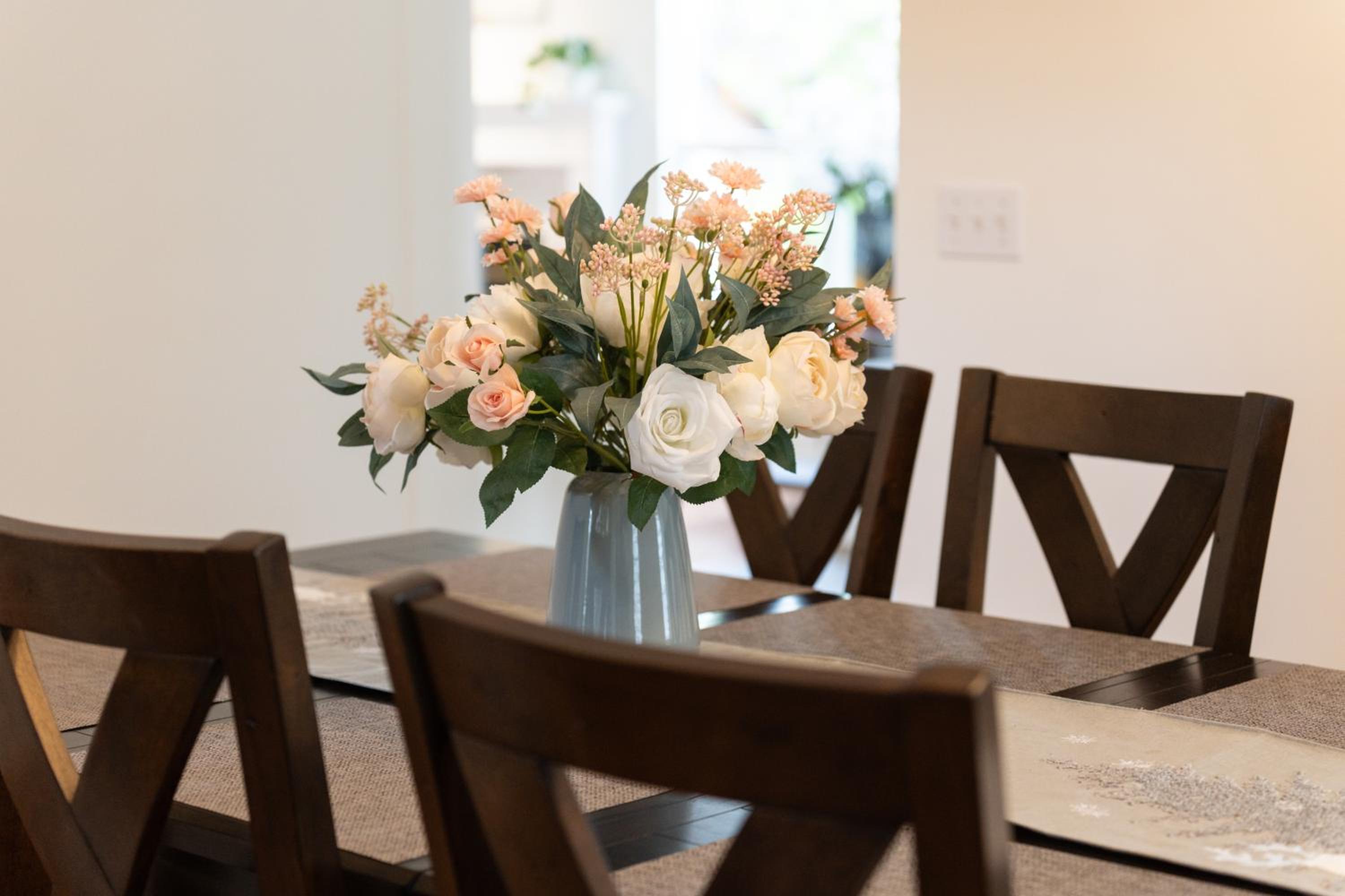 Spacious 4br Home in Fleetwood, with Free Parking - Property Image 5