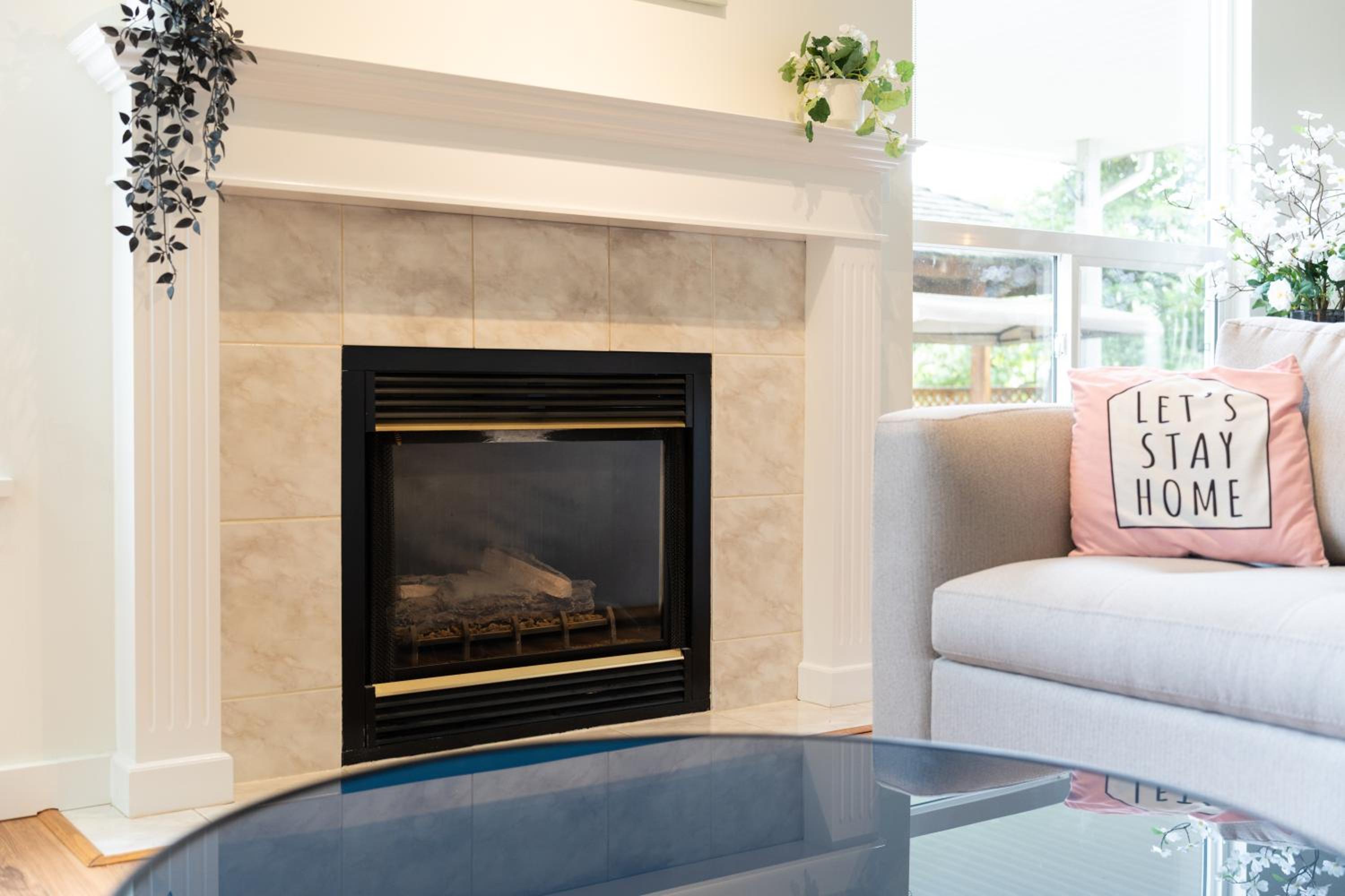 Spacious 4br Home in Fleetwood, with Free Parking - Property Image 4