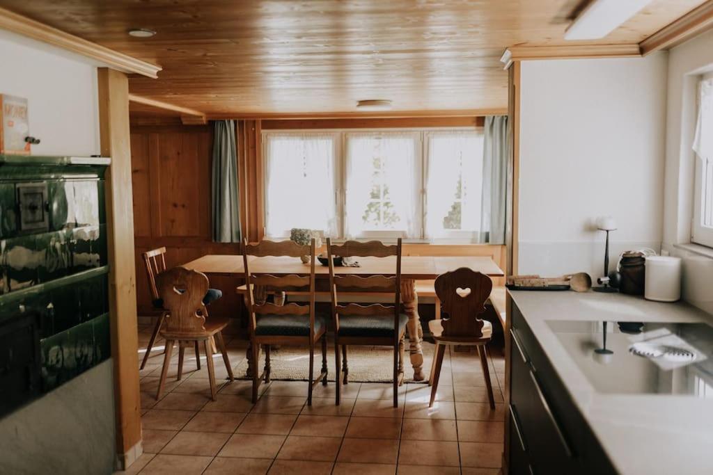 Familien-Chalet am Alpstein für Gruppen bis 12 Personen und Familien, Appenzell Premium Privatunterkunft im Ski- und Wandergebiet Hoher Kasten