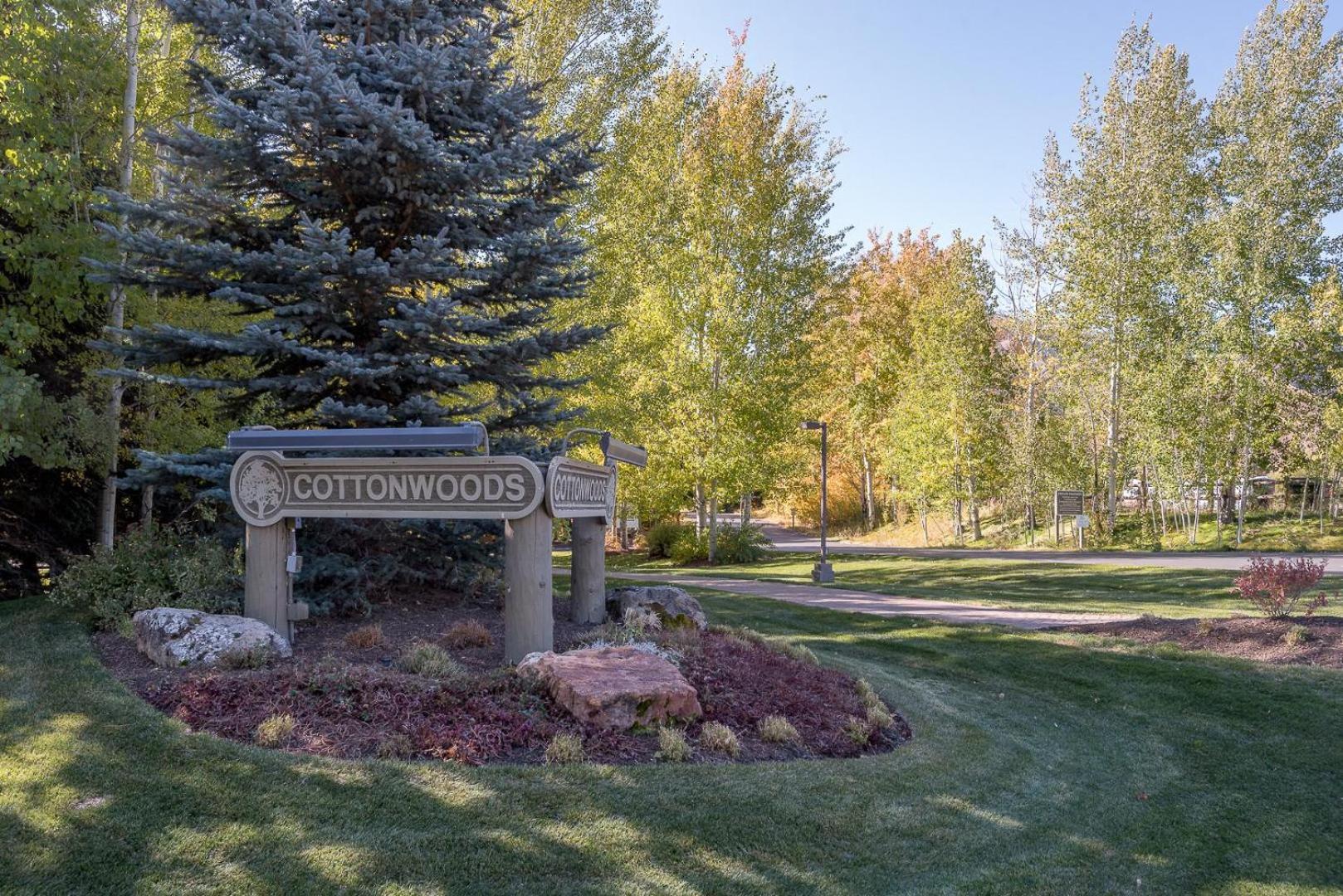 Cottonwood Condo 1413 view 5