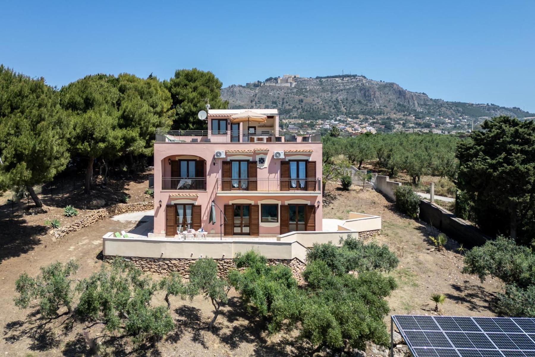 Villa Rosa sul mare