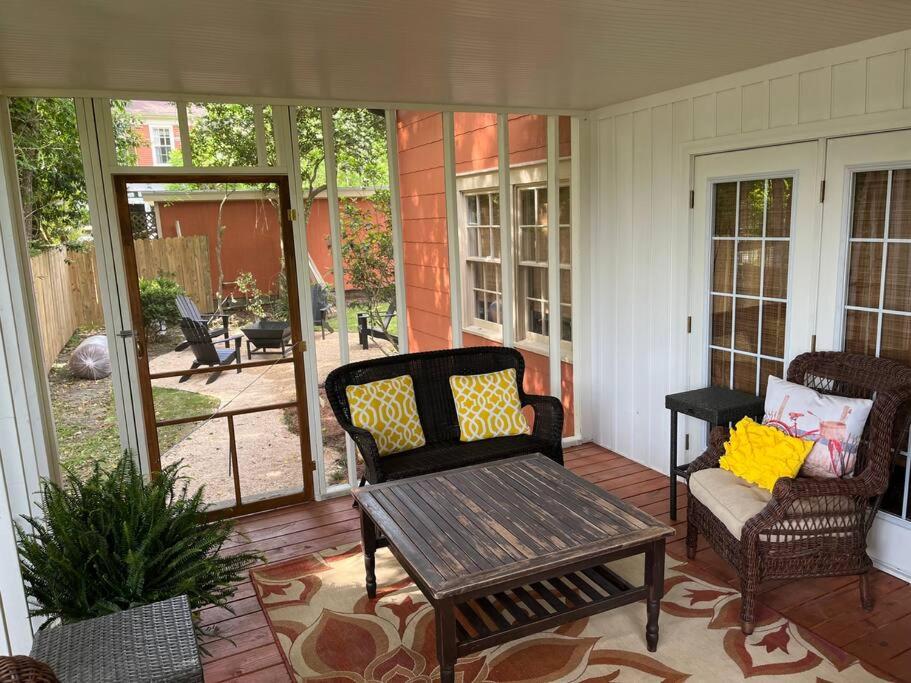 Laurel Vacations - Jenny's Cottage WPool 3 Blocks from Downtown - Property Image 1