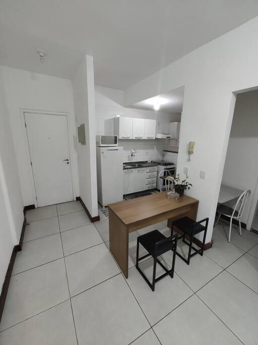 Espaço 503B - Bem localizado, silencioso e Wifi
