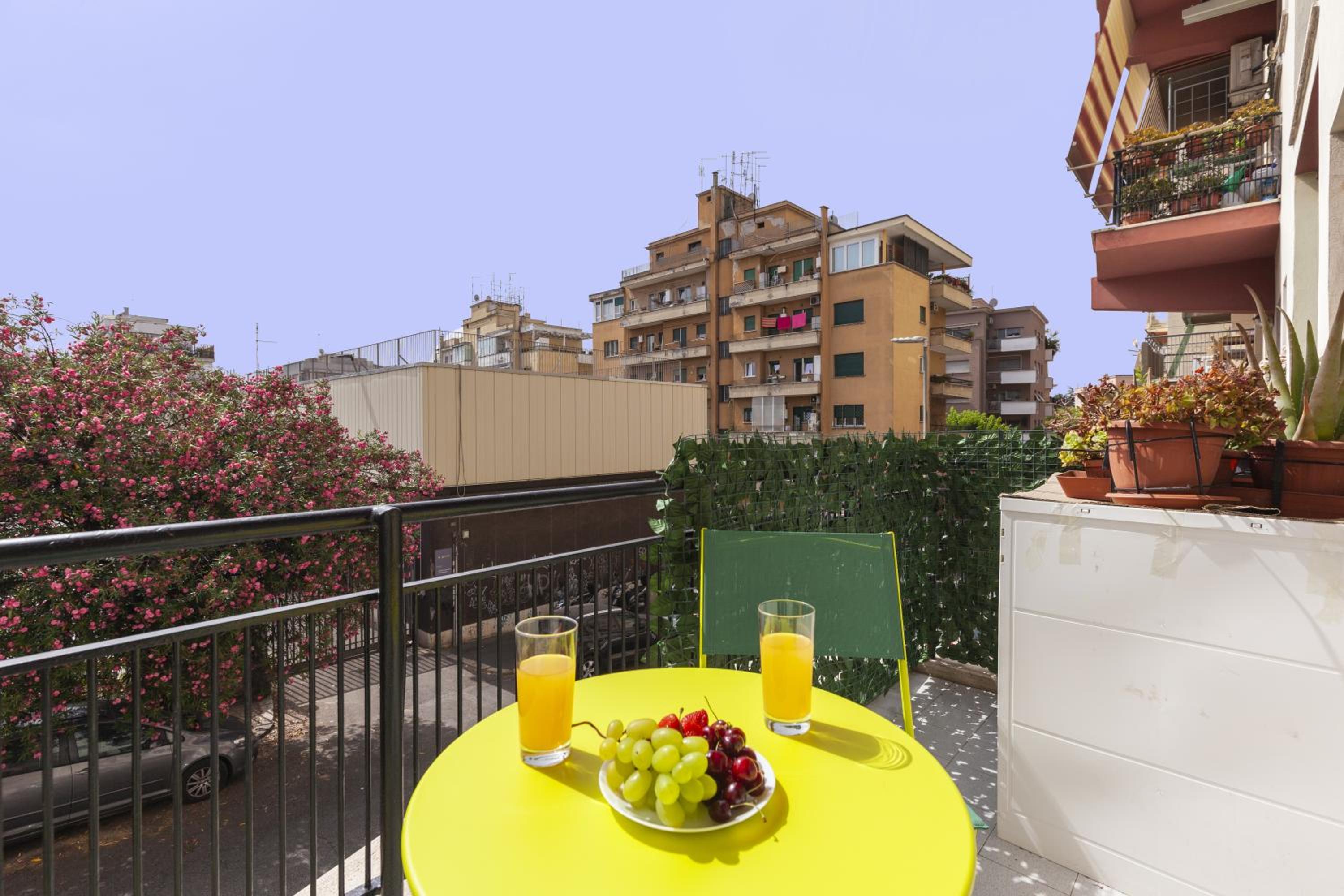 Hostly-Libia Light Lodge-10min Metro to Colosseum