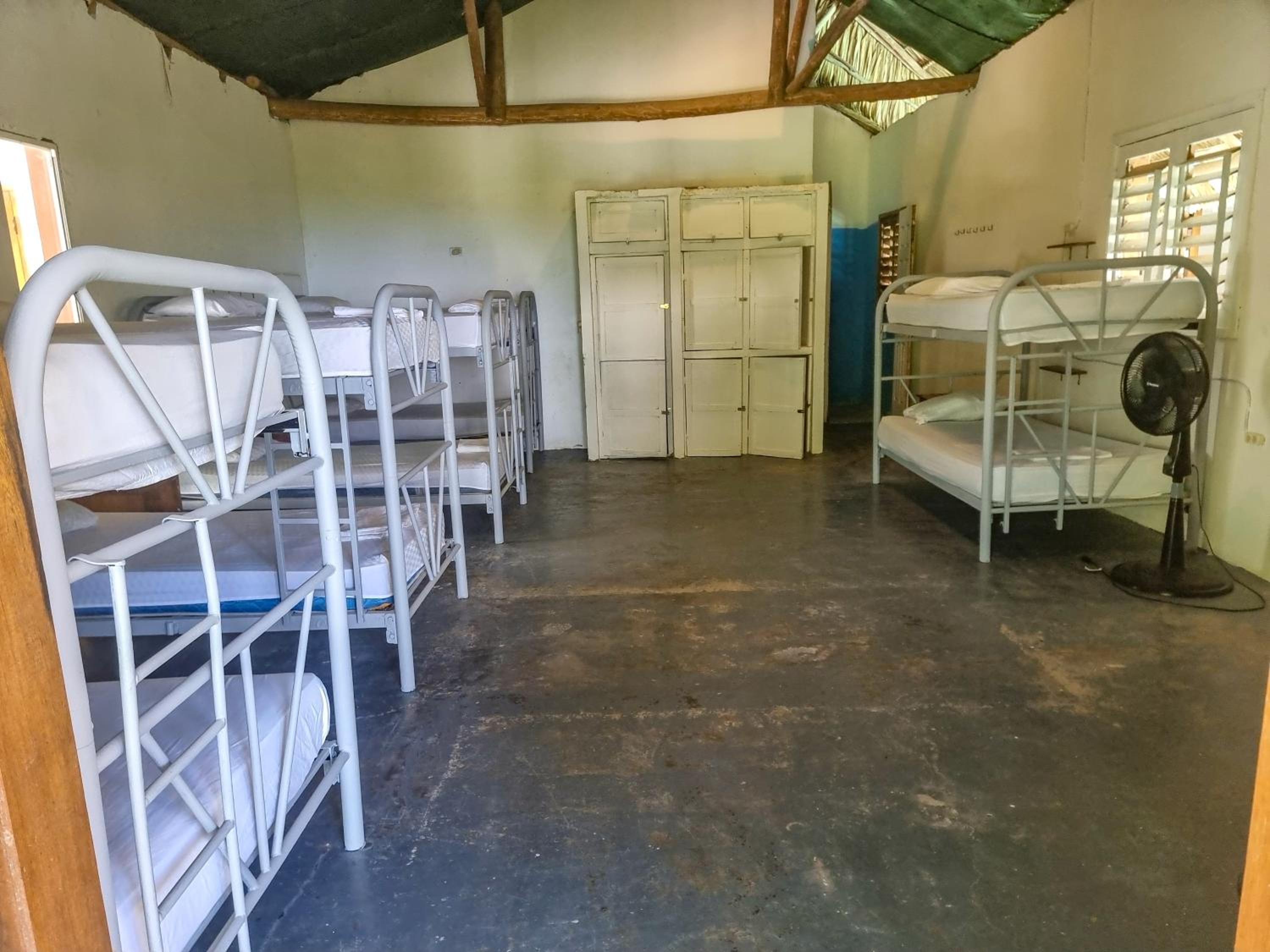 Casa de Olas - Eco Rustic Hostel