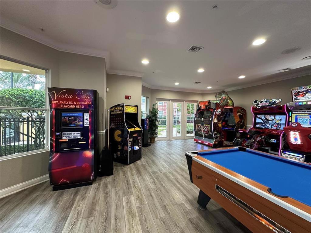 Fantastic Vista Cay Luxury Cabana Next to Pool Near theme Parks and walk to the Convention center