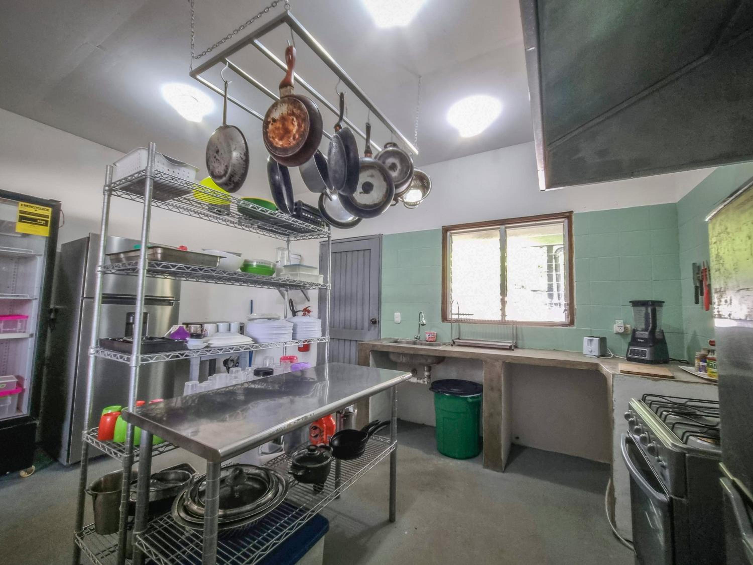 Casa de Olas - Eco Rustic Hostel