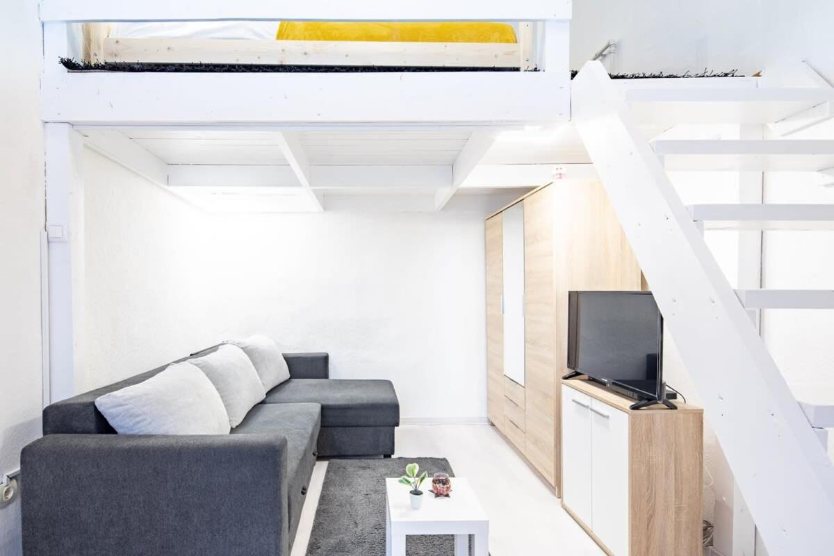 Cute central studio for couples view 4