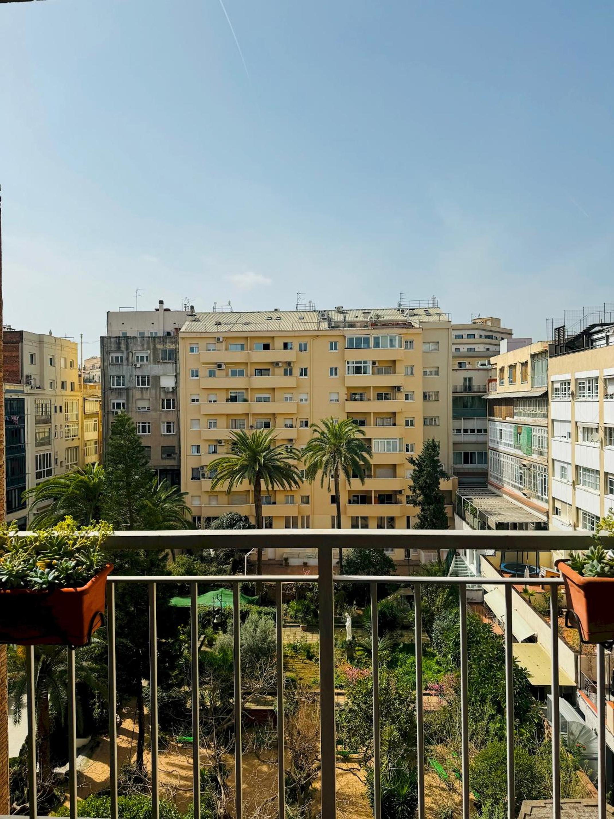 Modernist Gem Penthouse