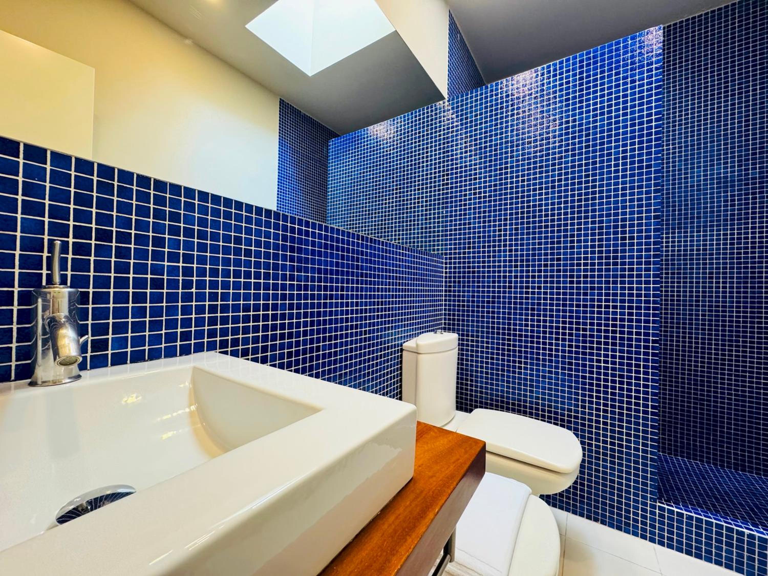 Modernist Gem Penthouse