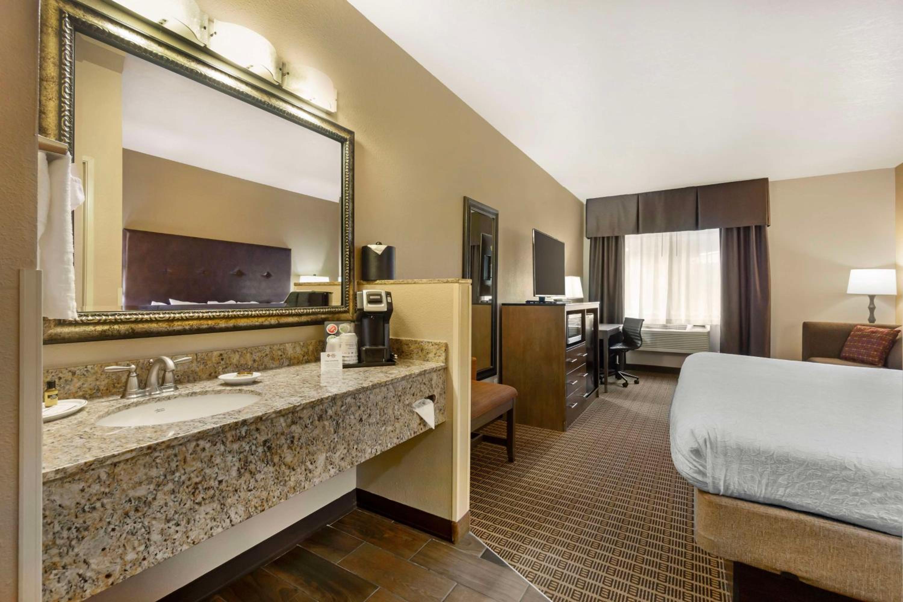 Best Western Plus Yakima Hotel
