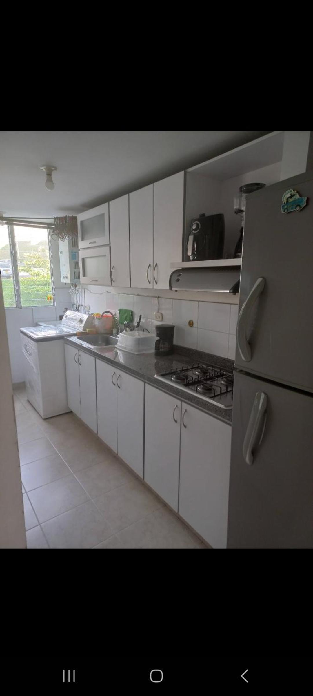 Apt hogareño, amplio 6 personas piscina, balcón, parqueadero,Excelente ubicación