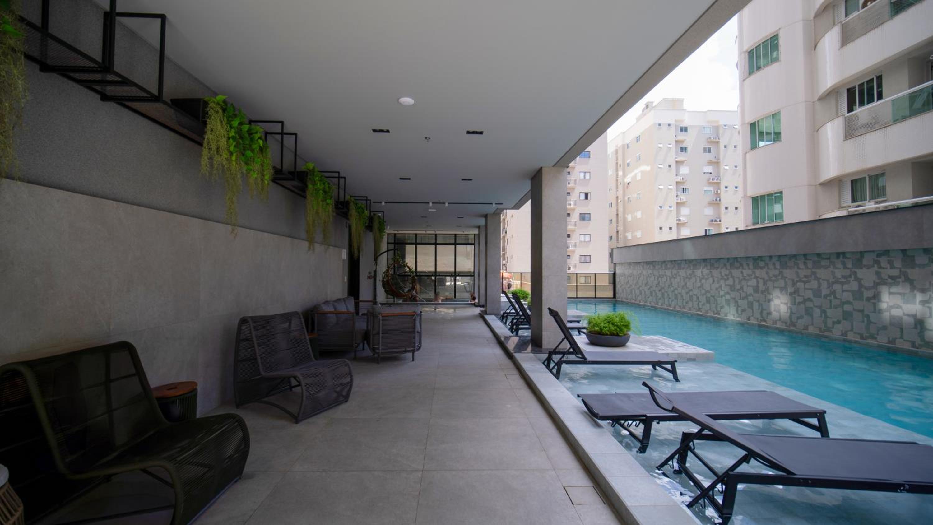 Flat no Coração de Meia Praia em Itapema