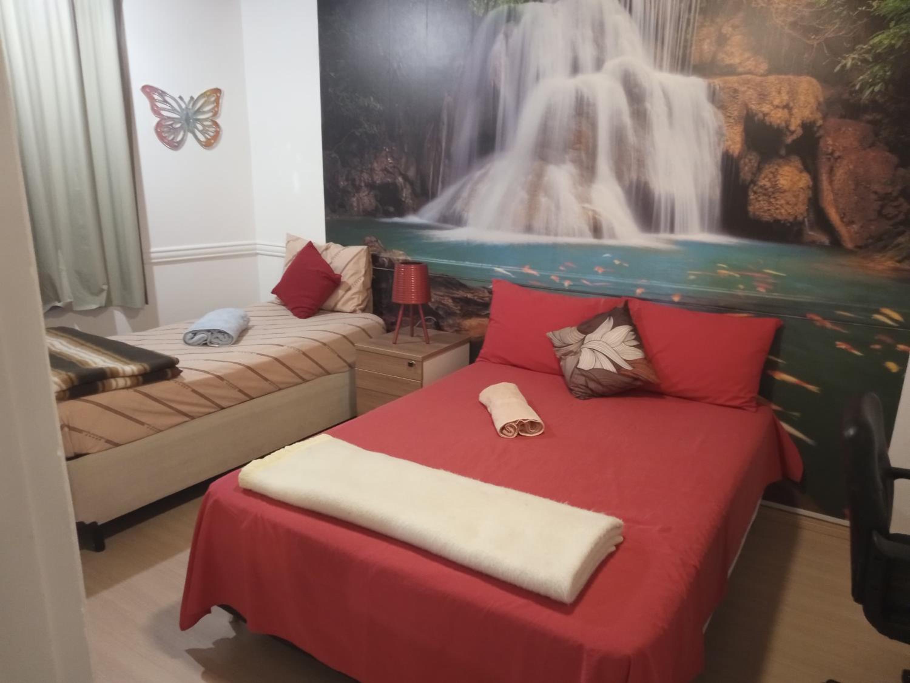 Uma casinha rosa no Pacaembu